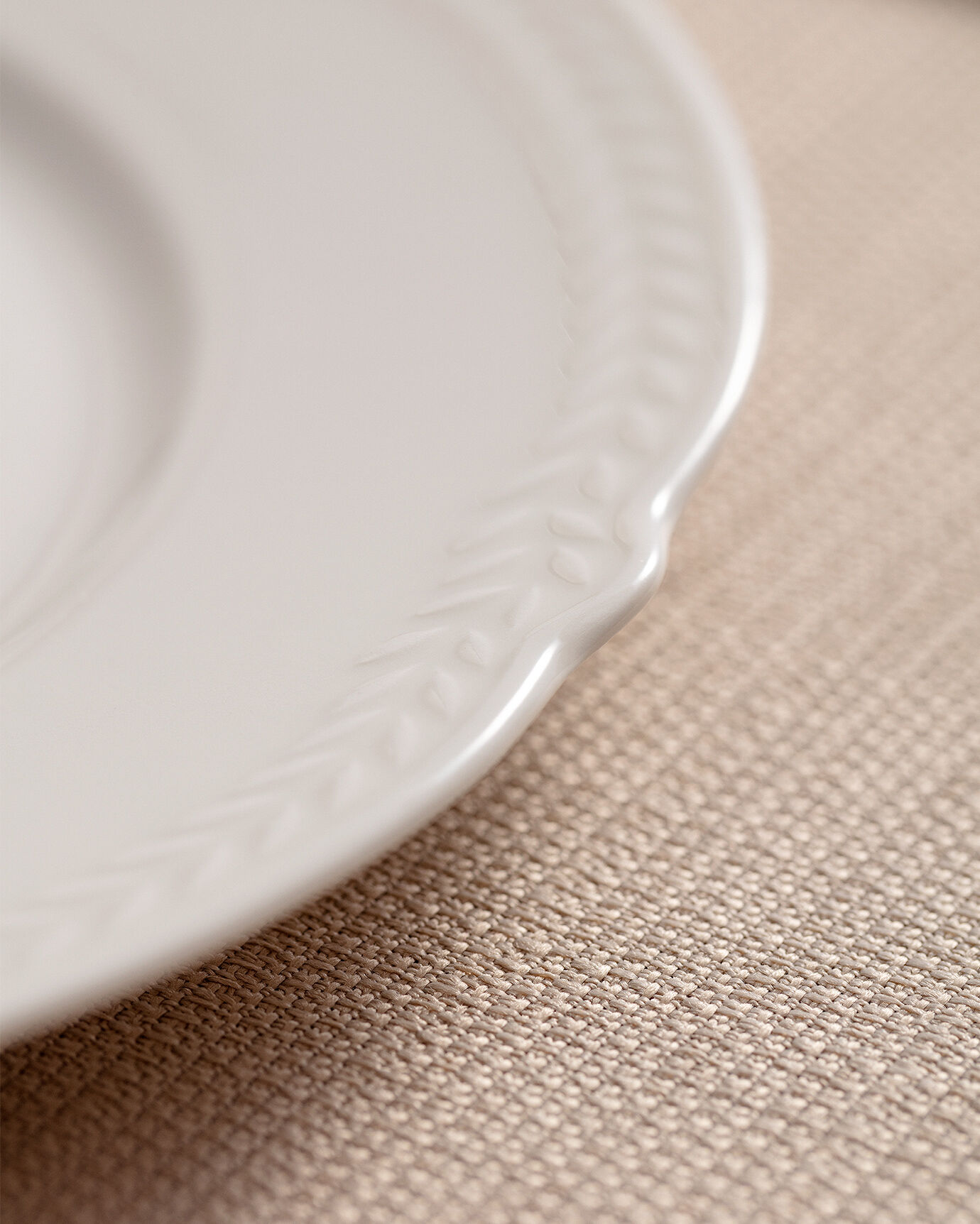 Spring Cake Plate - 21 cm - White Price and Details | Madame Coco