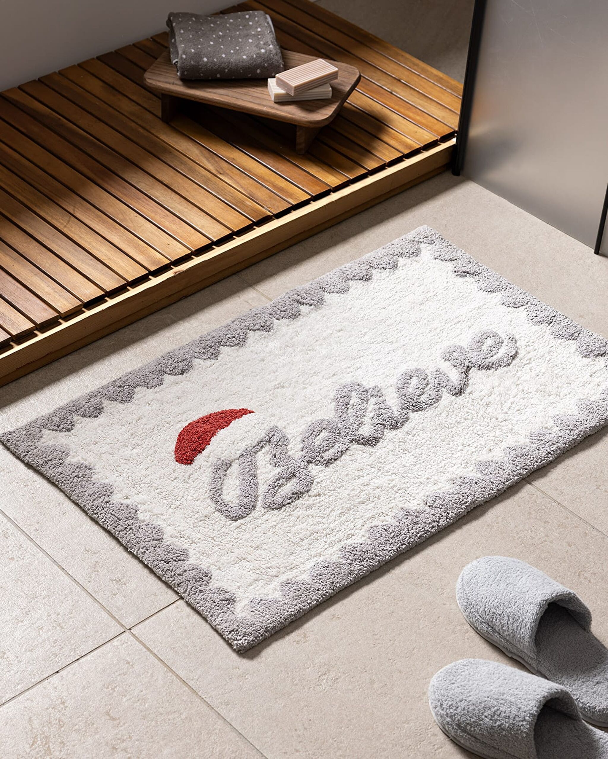 Vie Bath Mat - White/Grey/Red - 50x80 cm - 0