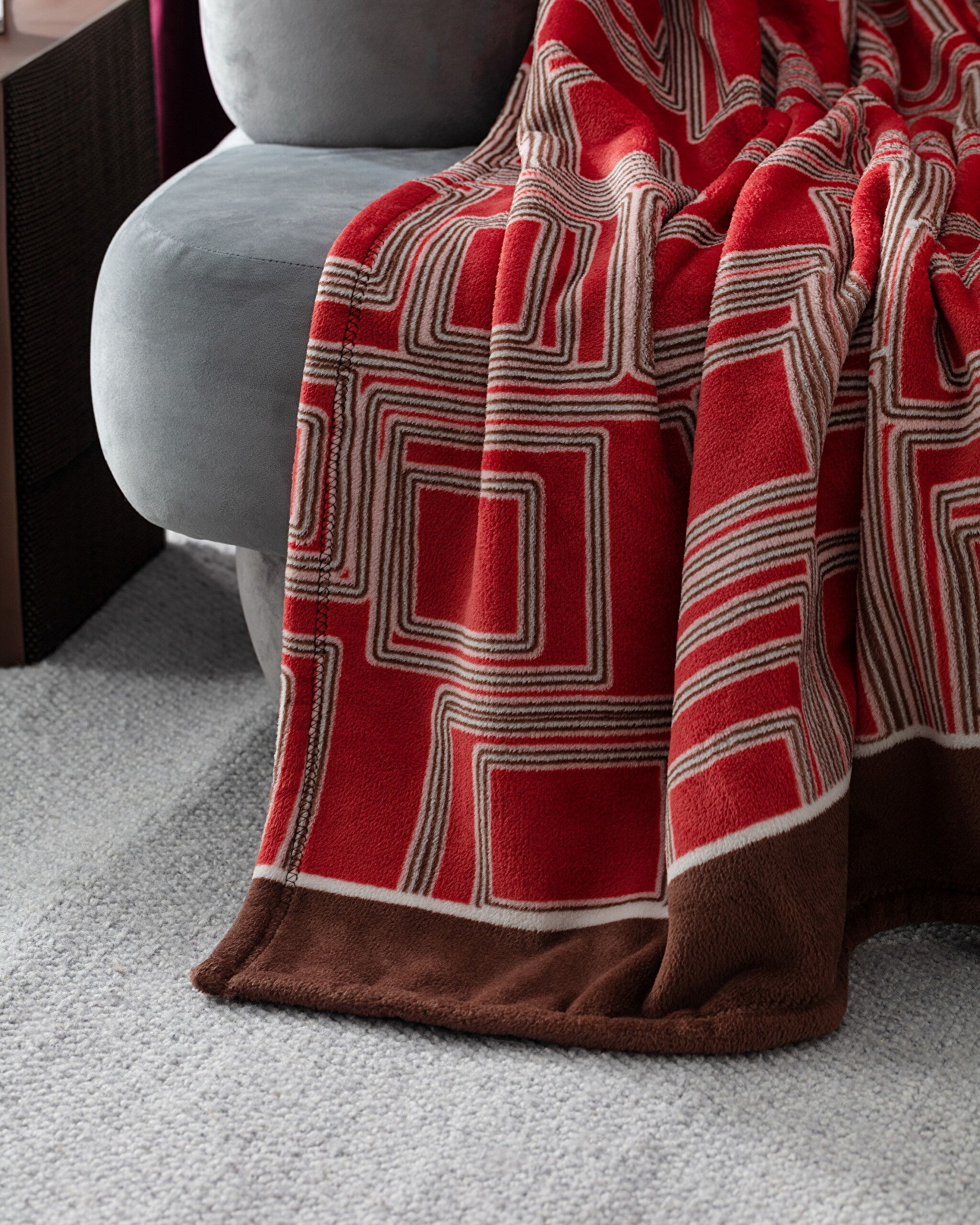 Breville Welsoft Fleece Printed TV Blanket - Orange - 1