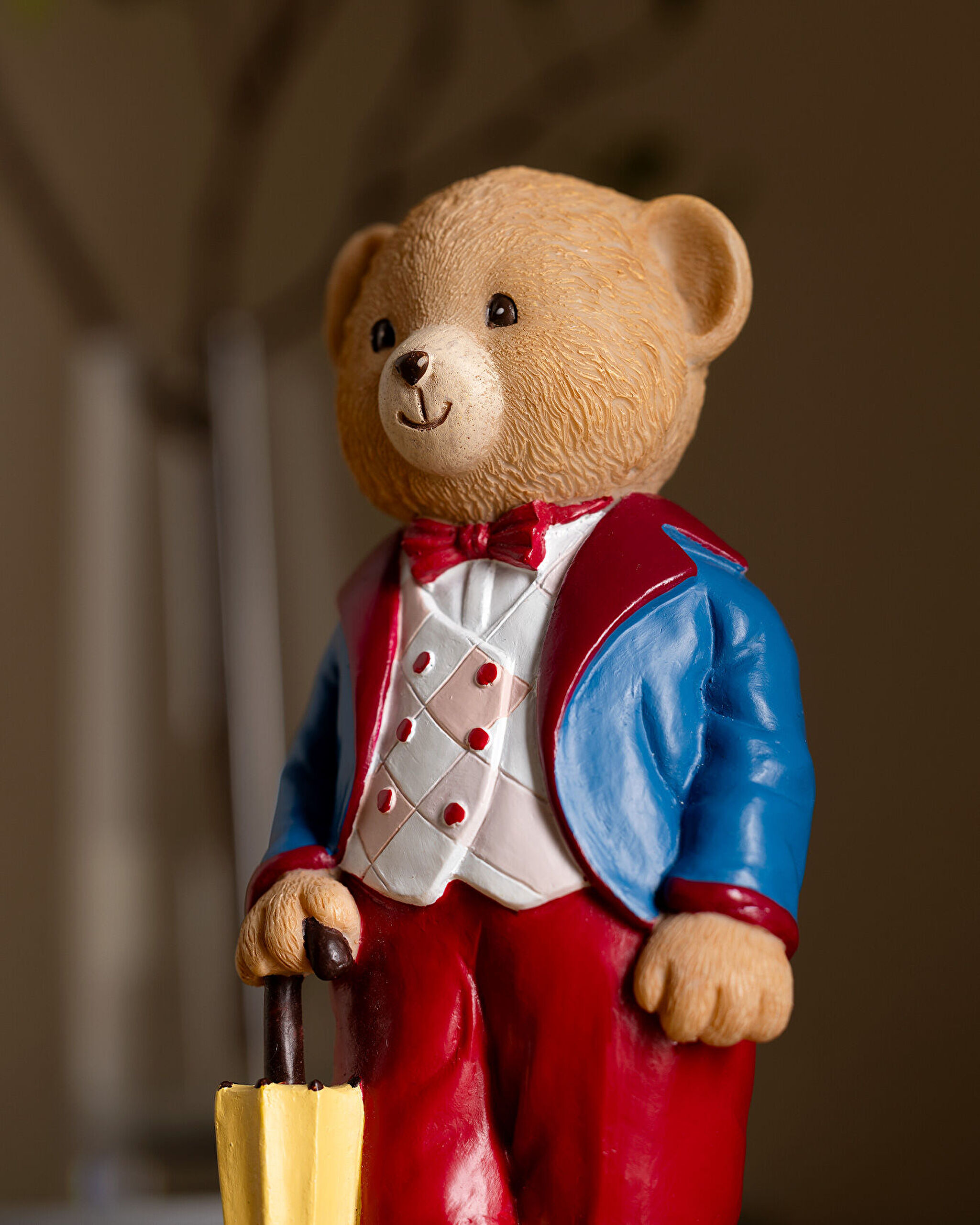 Colin Figurine - Navy Blue/Claret Red - 2