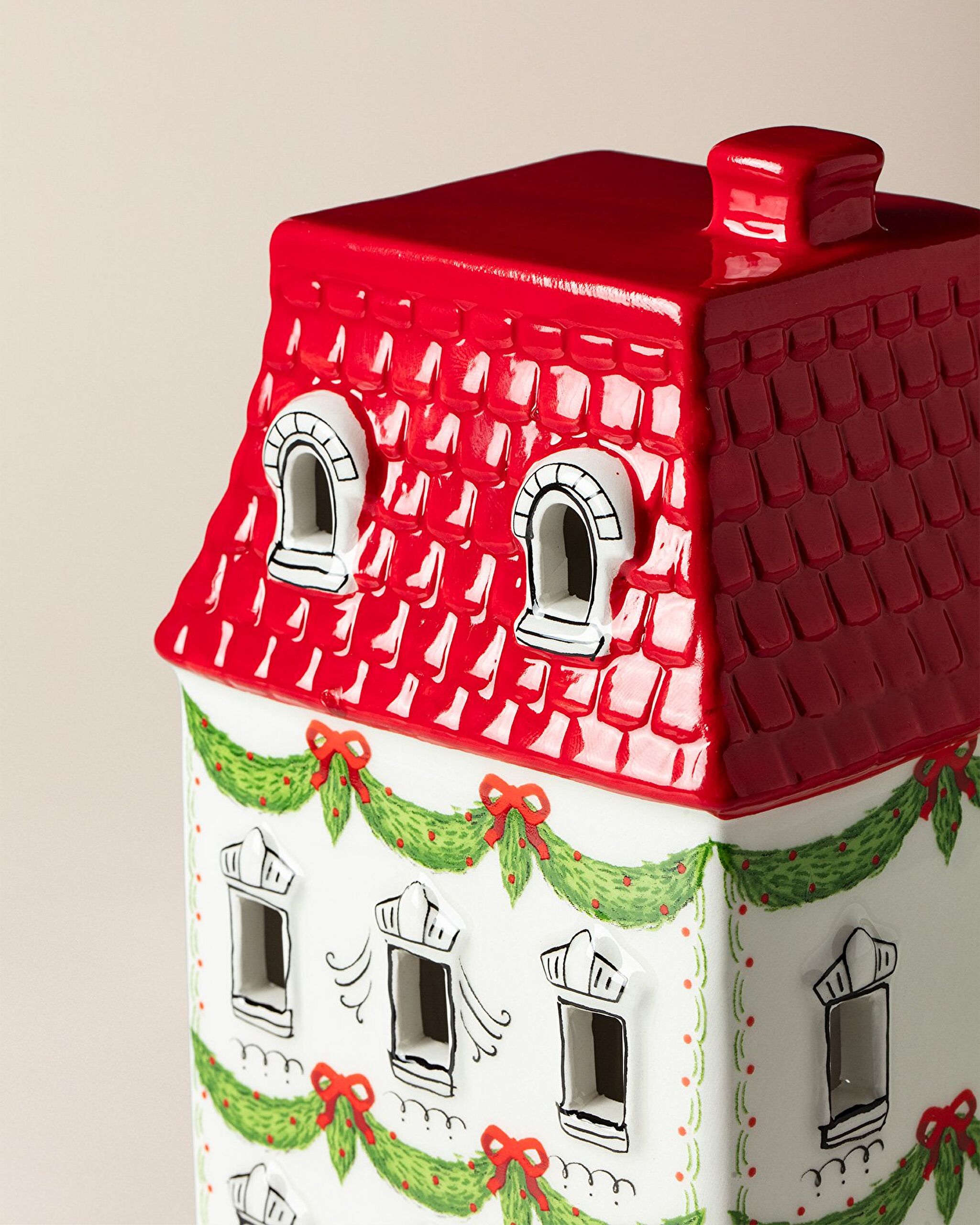 Alice Home Figurine - 3