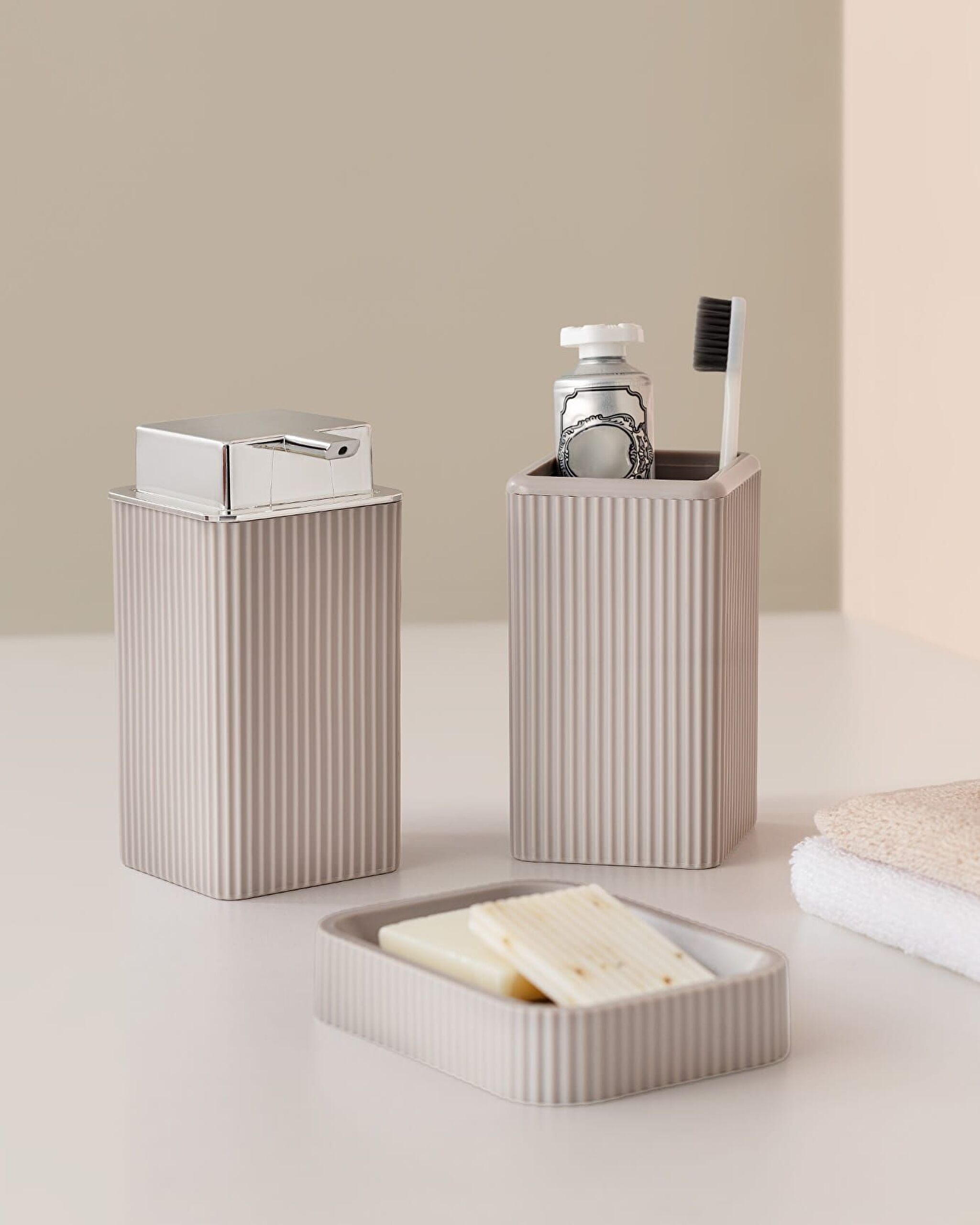 Kelly 3-lü Banyo Seti - 0