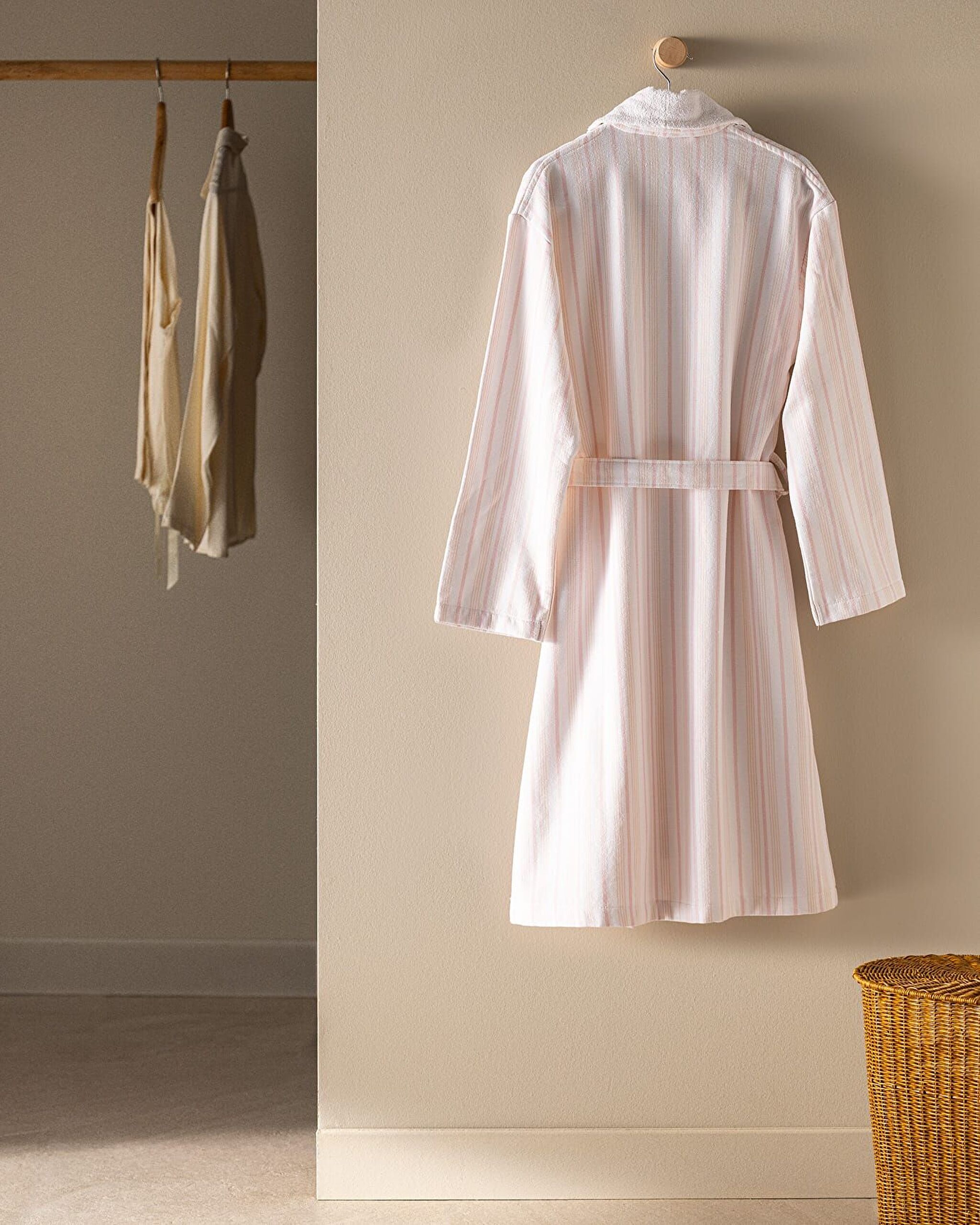 رداء حمام نسائي من كارلوتا شالياكا - 5