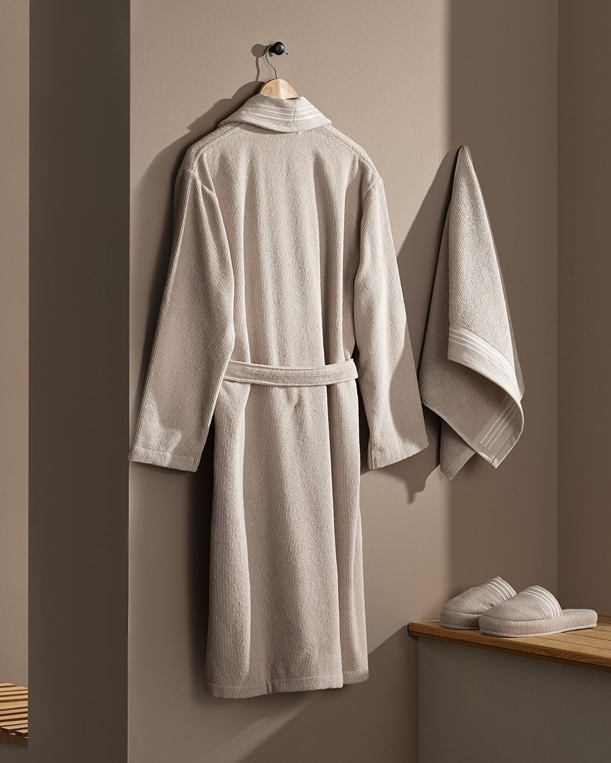 ⁠ Delron Men's Bathrobe Set_1}