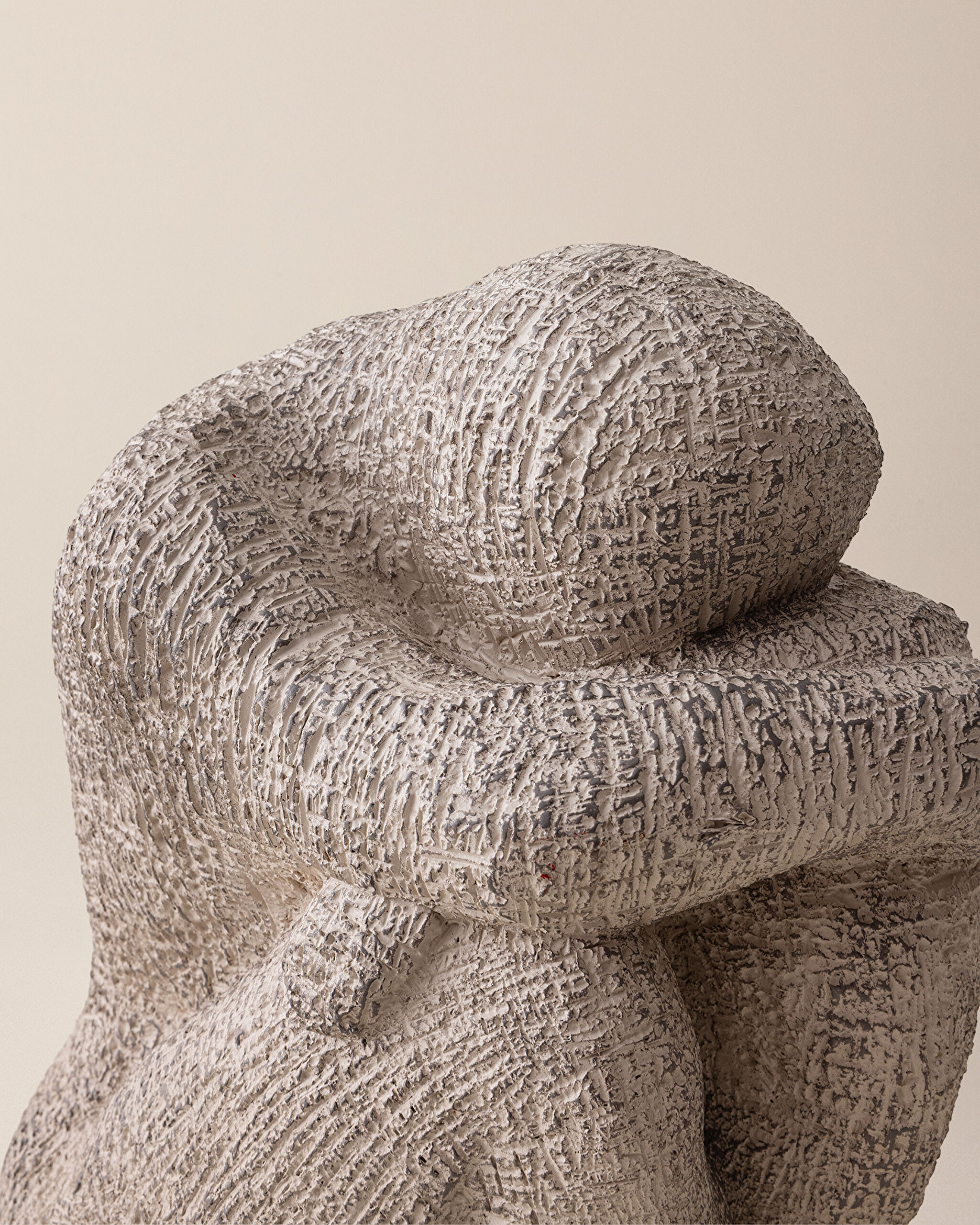 تمثال نصفي أليس - 2