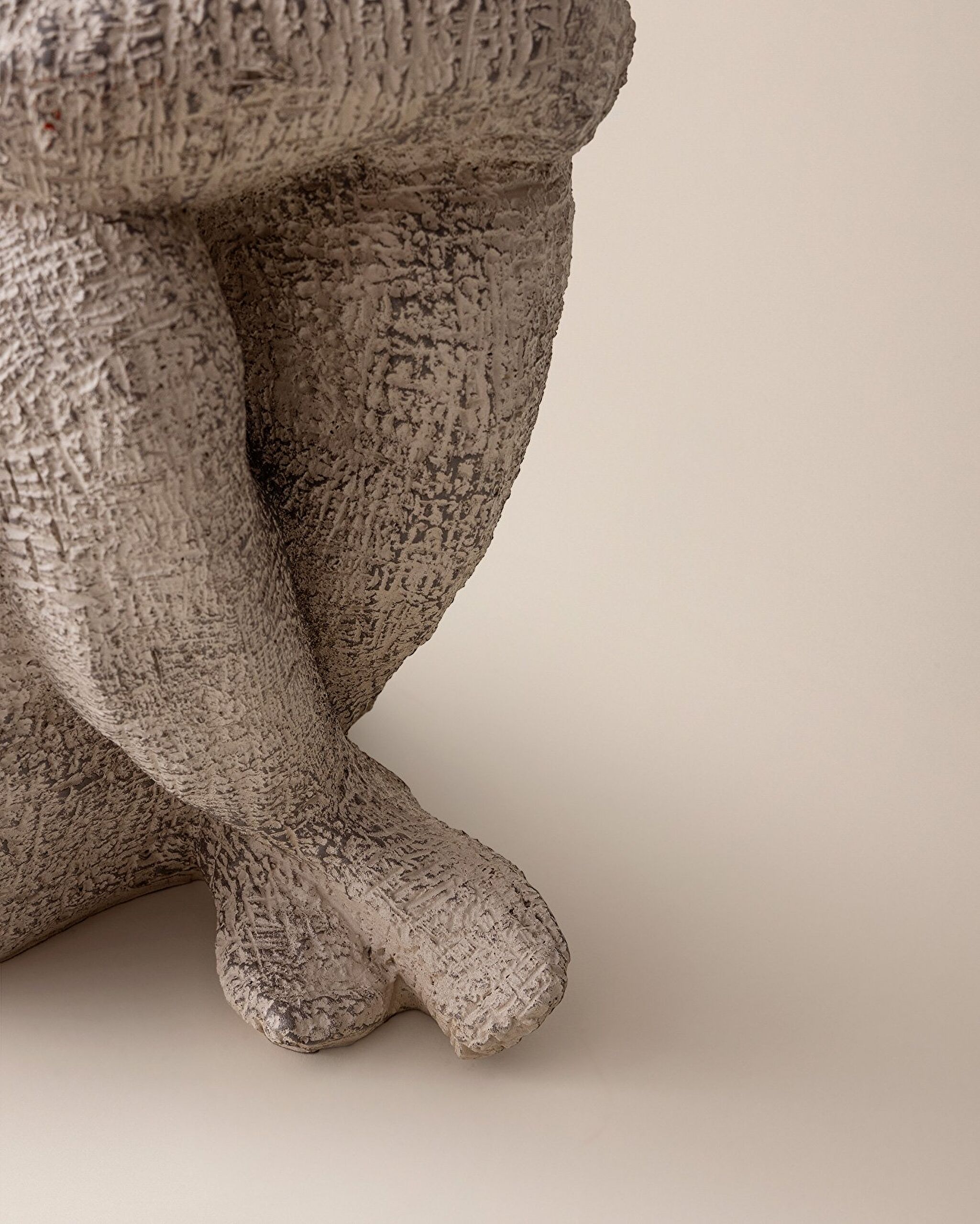 تمثال نصفي أليس - 3