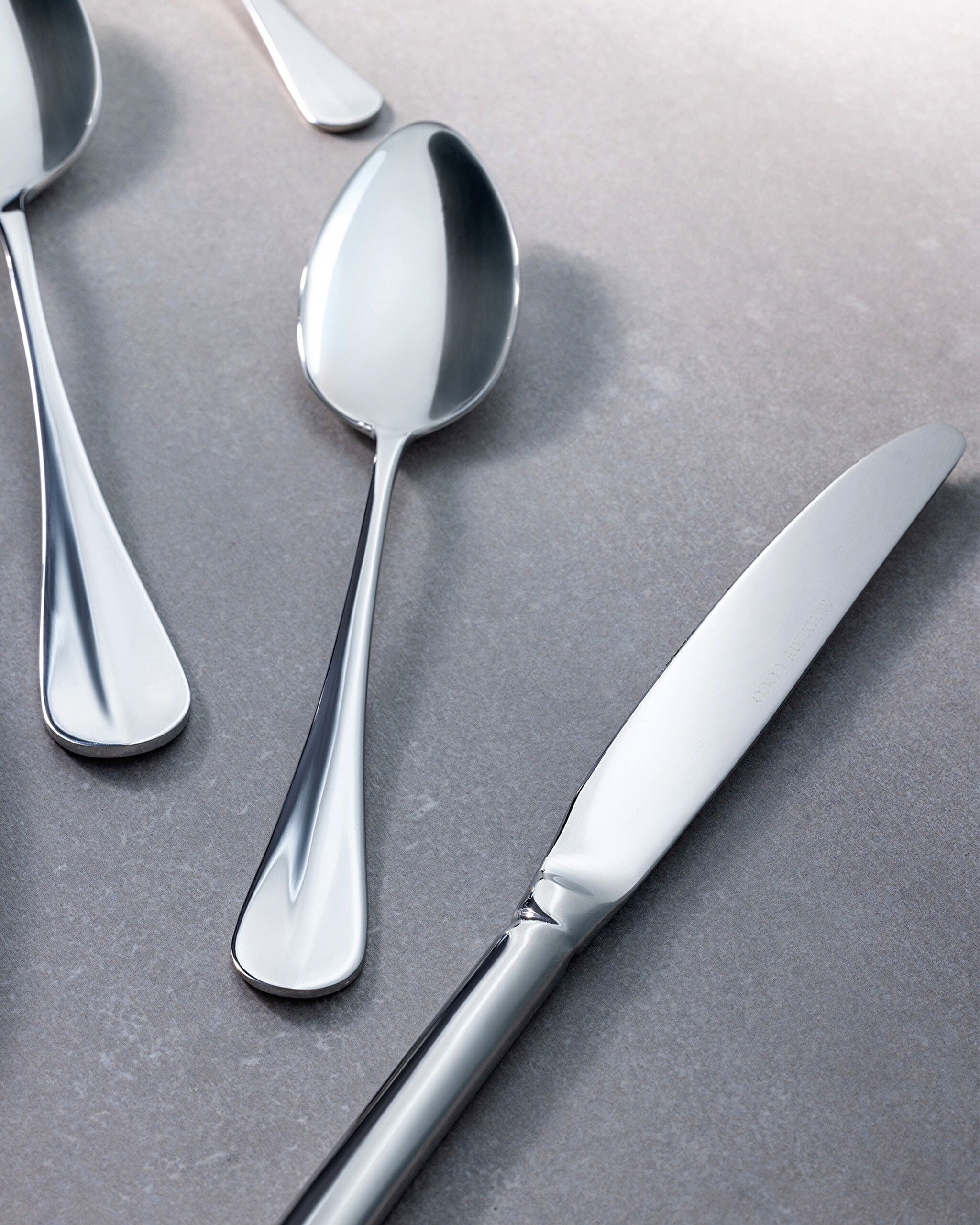 ⁠ Fleur De Lys  42 Pcs Cutlery Set_7}