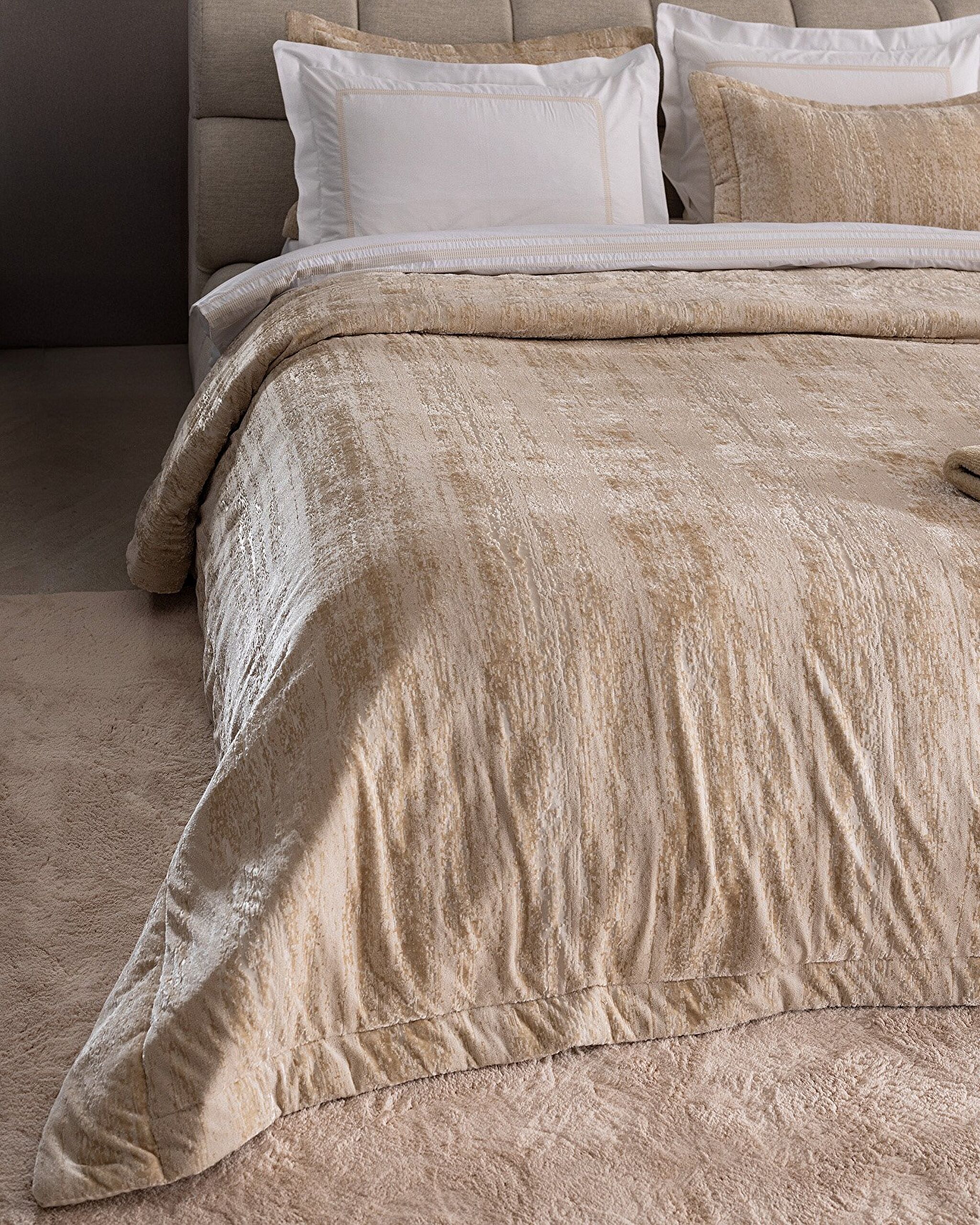 Antoinette 8 Parça Çeyiz Seti - 1