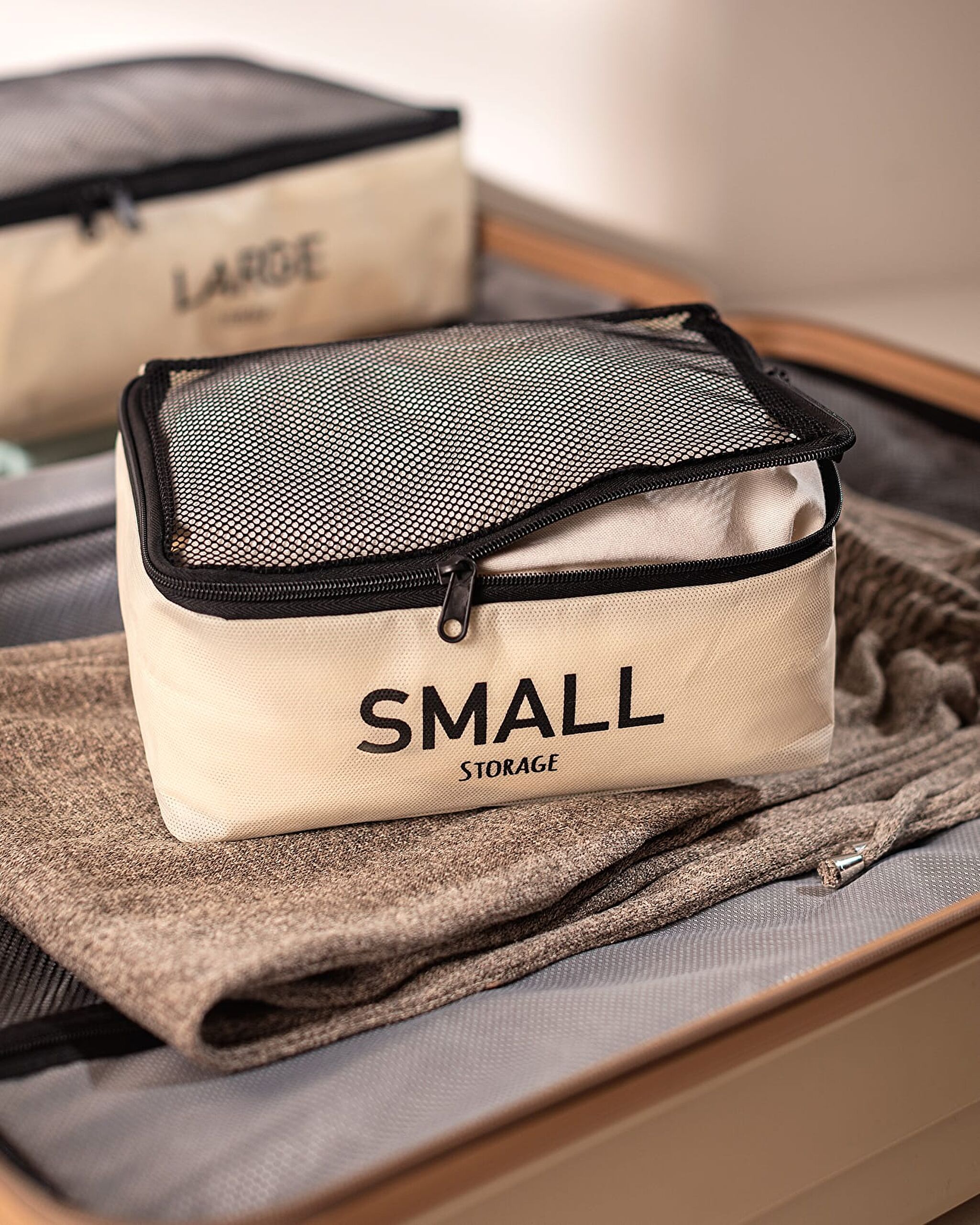 Eva Suitcase Organizer - 1