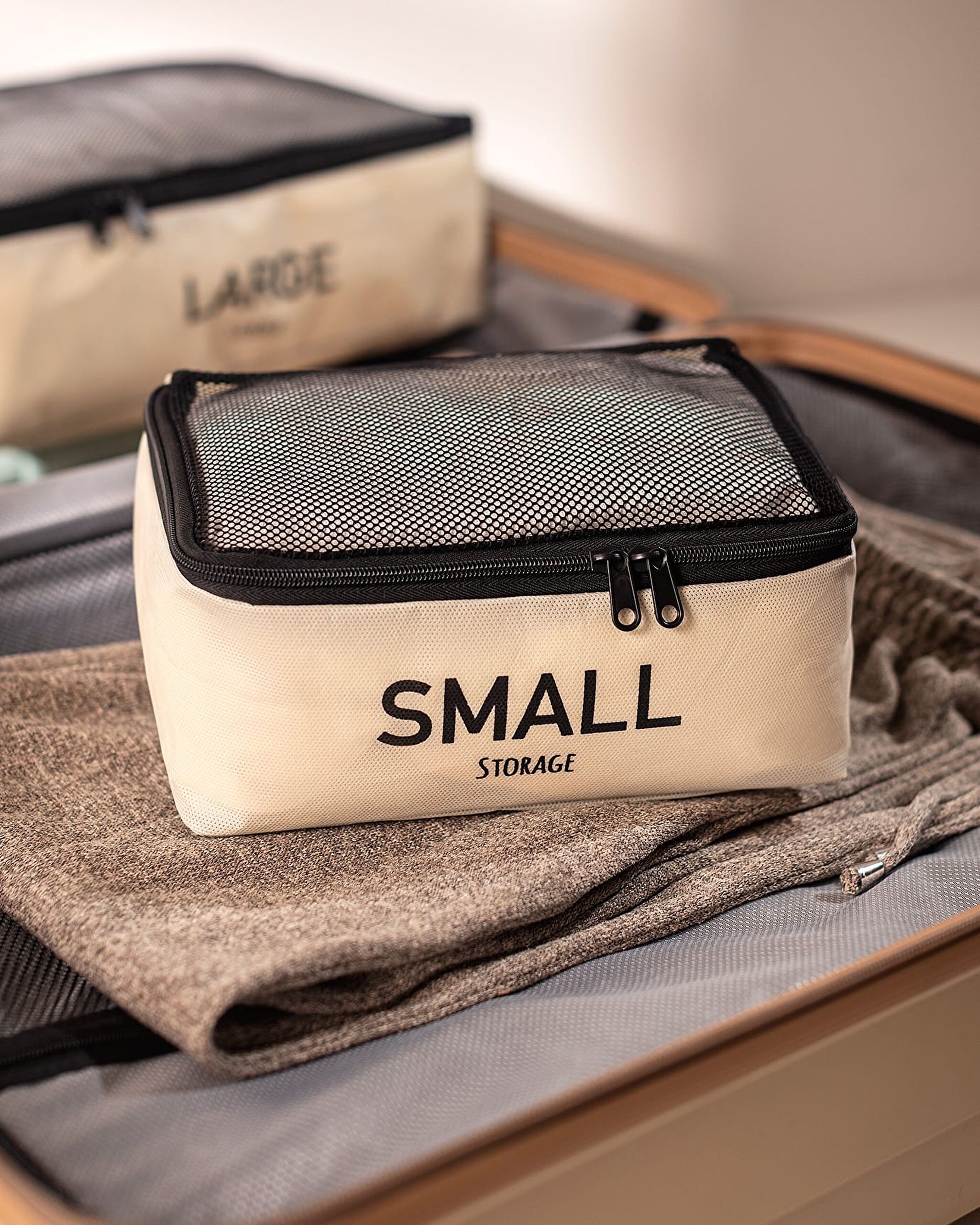 Eva Suitcase Organizer - 0