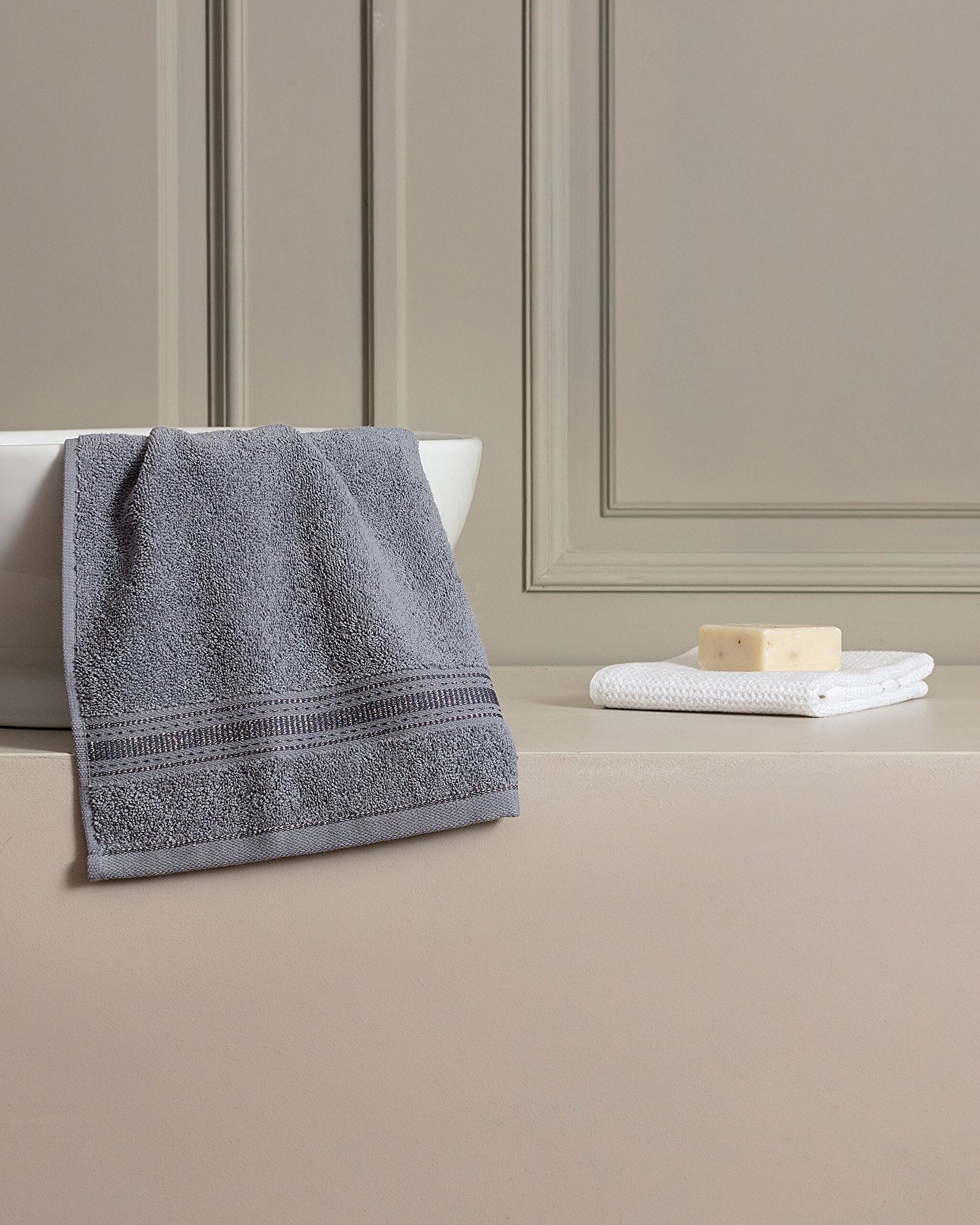 Joetta Handdoek - Marineblauw - 30x46 cm - 0