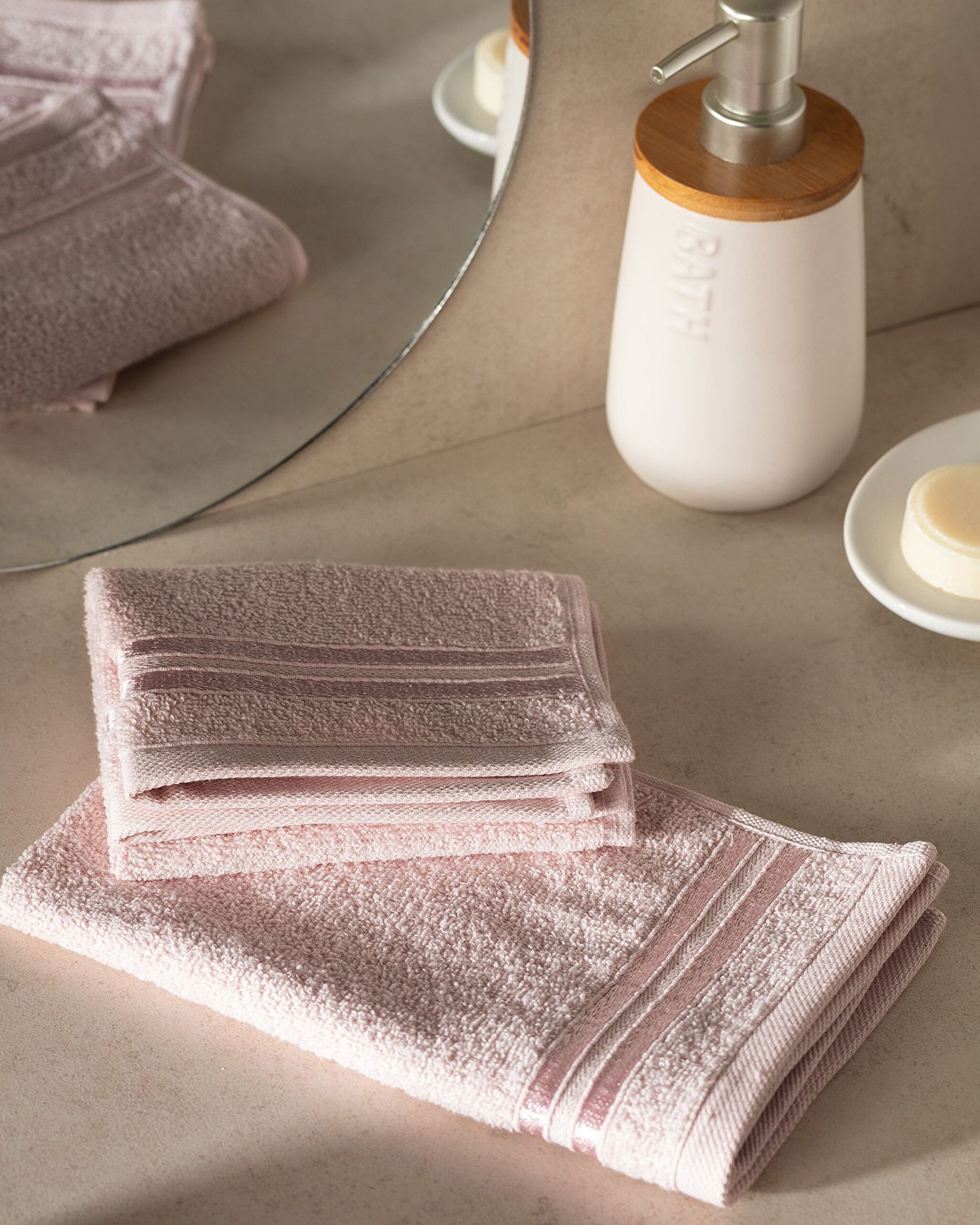 Ensemble de 2 essuie-mains 100 % coton Border Flush de Maynor - Poudre - 0