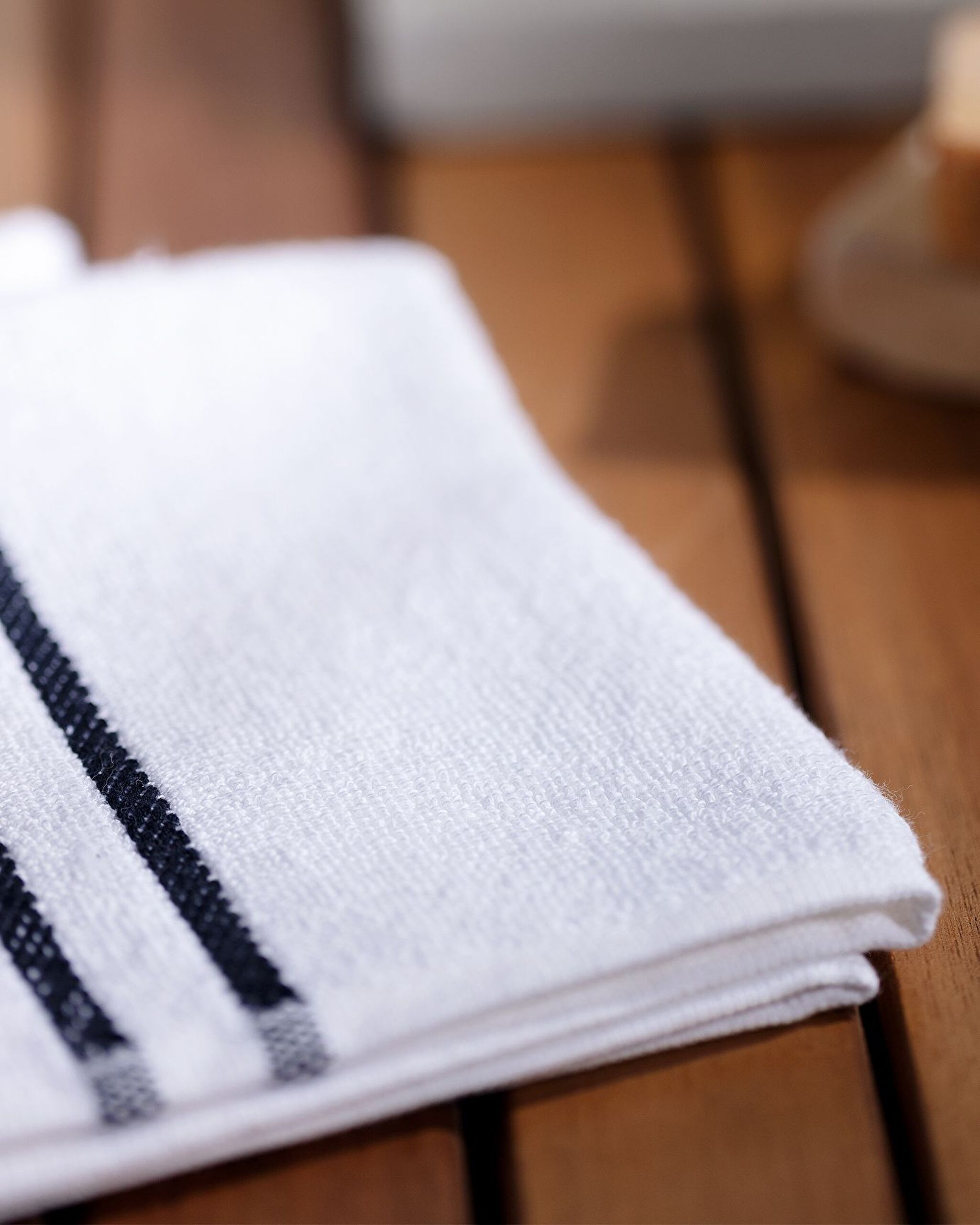 Ensemble de 2 serviettes à main 100 % coton Martin - Blanc/Bleu marine - 2