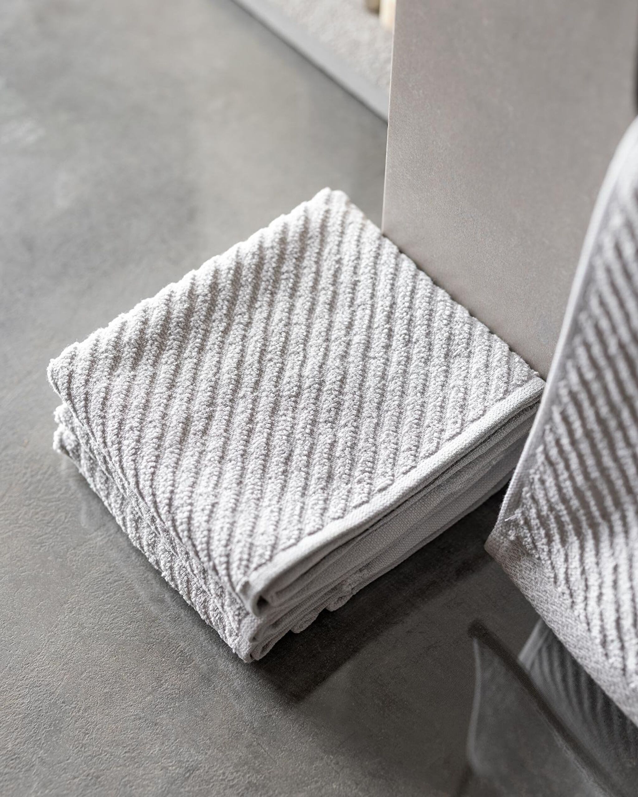 منشفة يد زيستي 4 قطع - 2