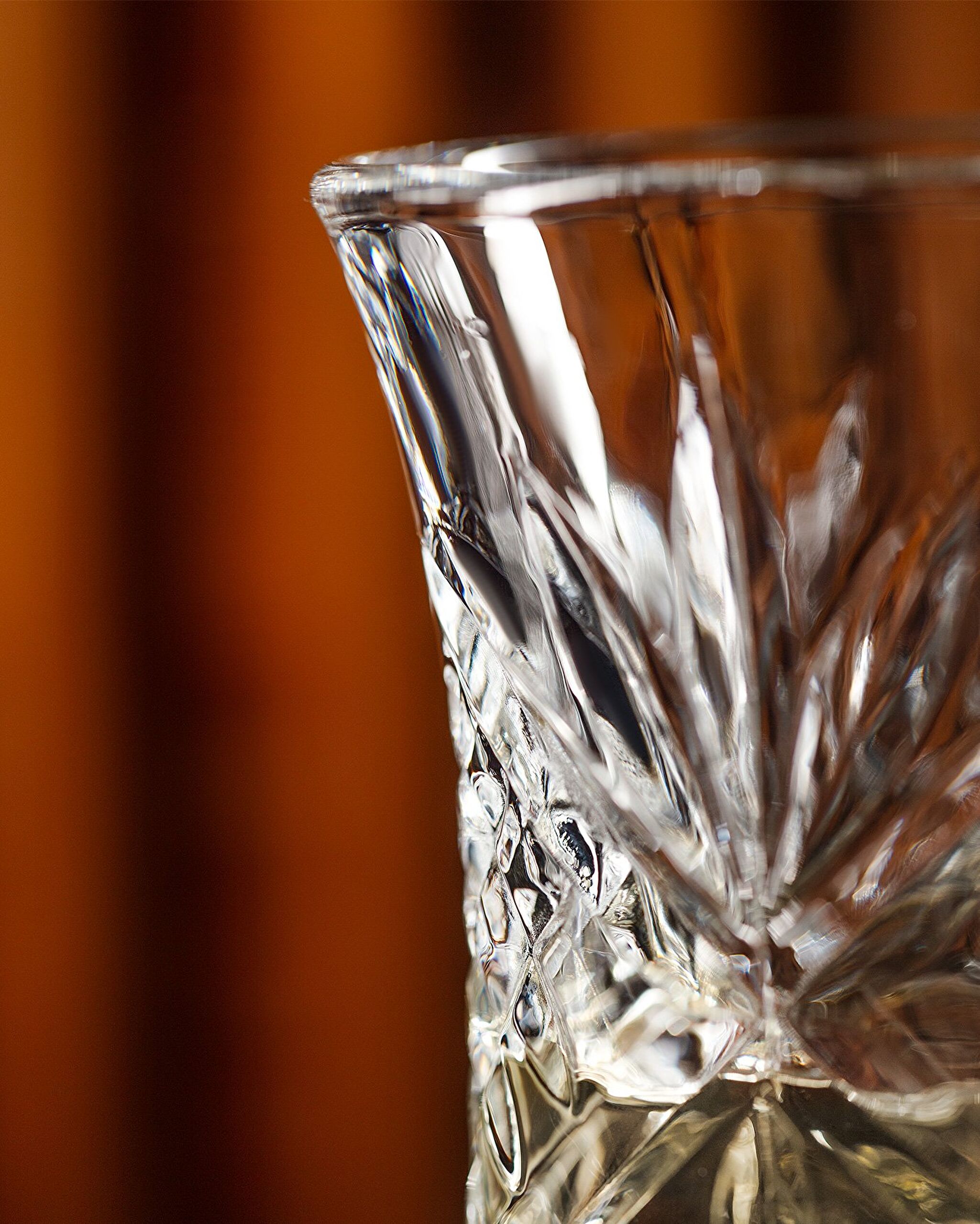 Aron 4-piece Tall Wine Glass Set - 3