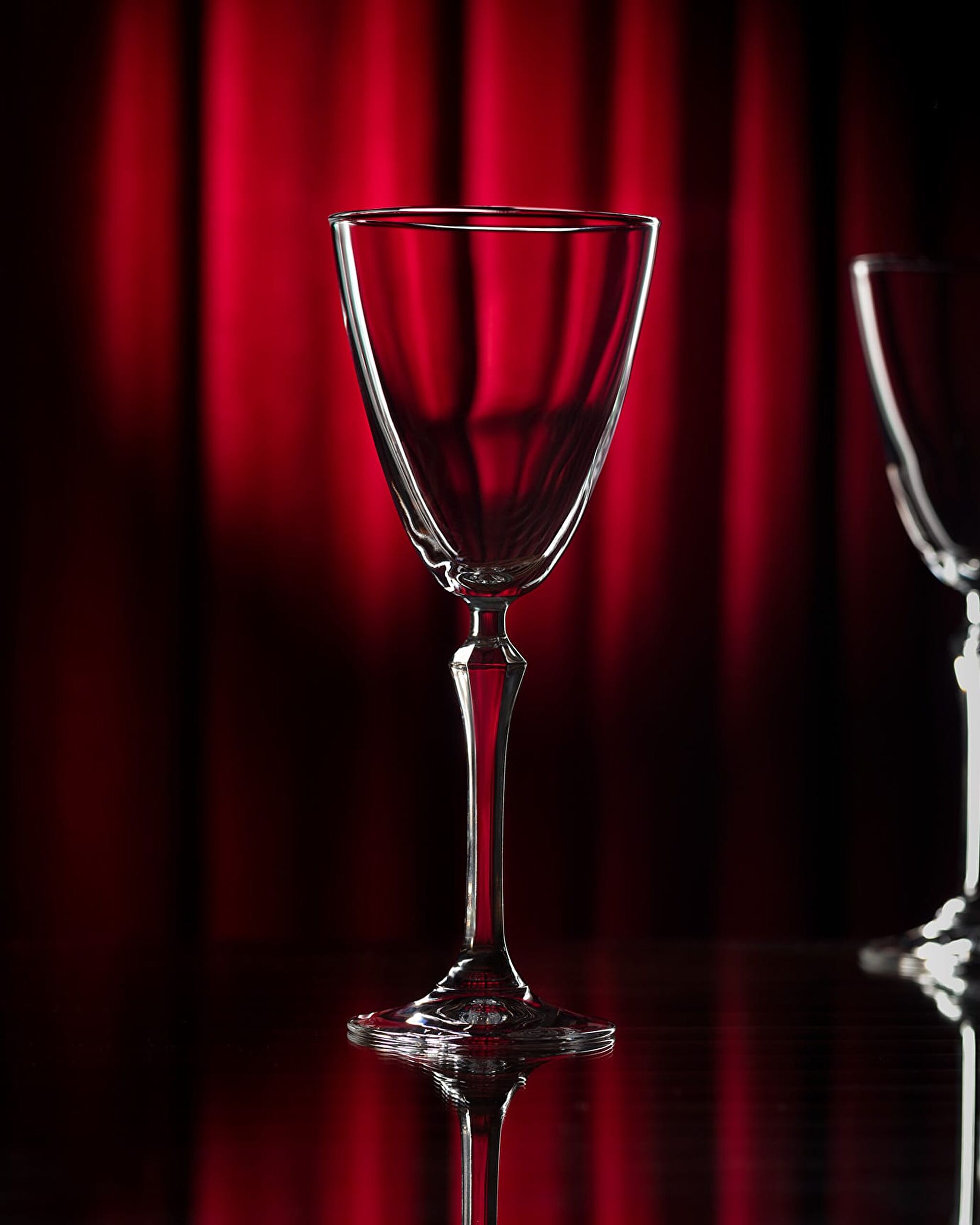 Vincent Set of 4 Red Wine Glasses - 1