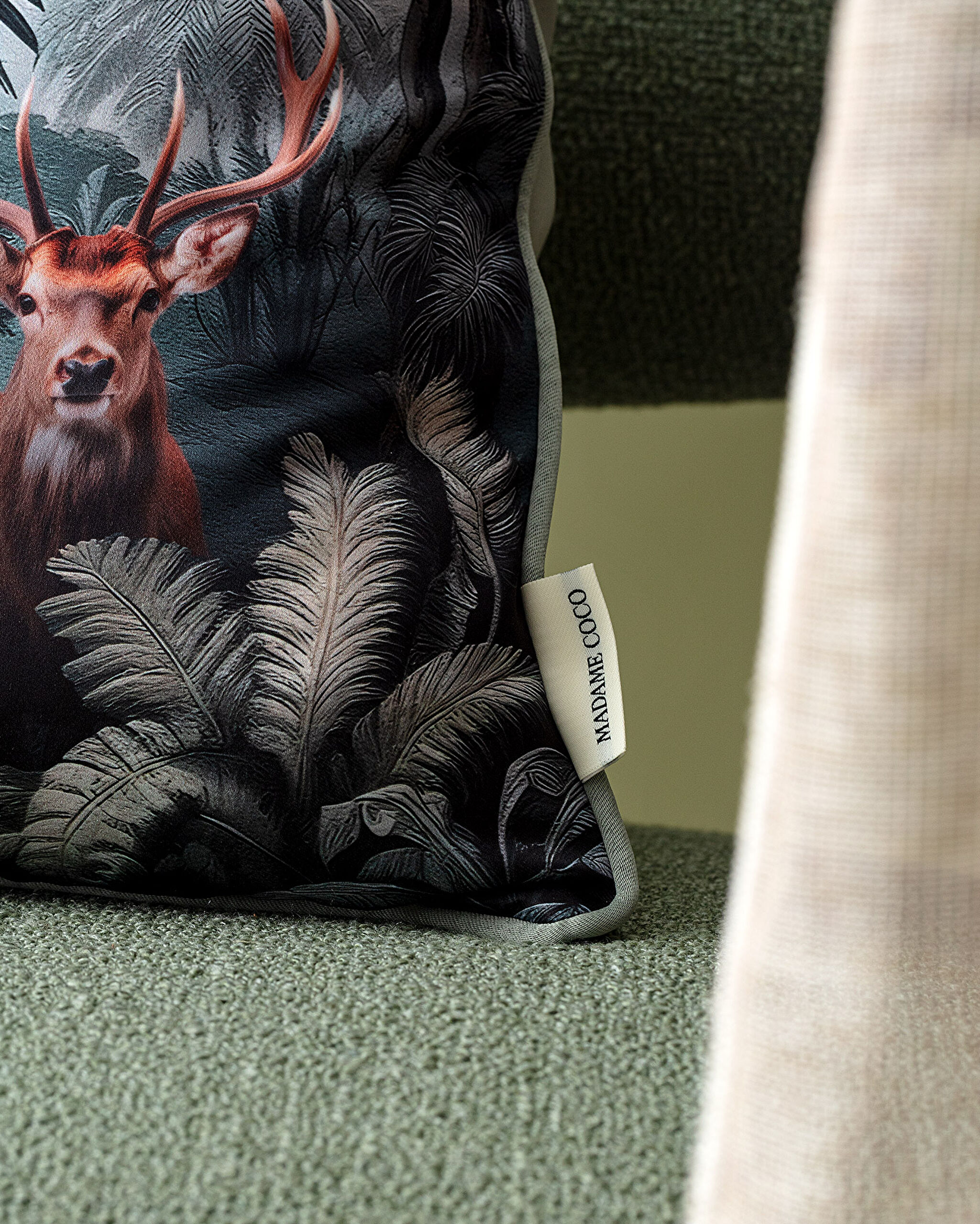 ⁠ Cerf Cushion Cover_5}