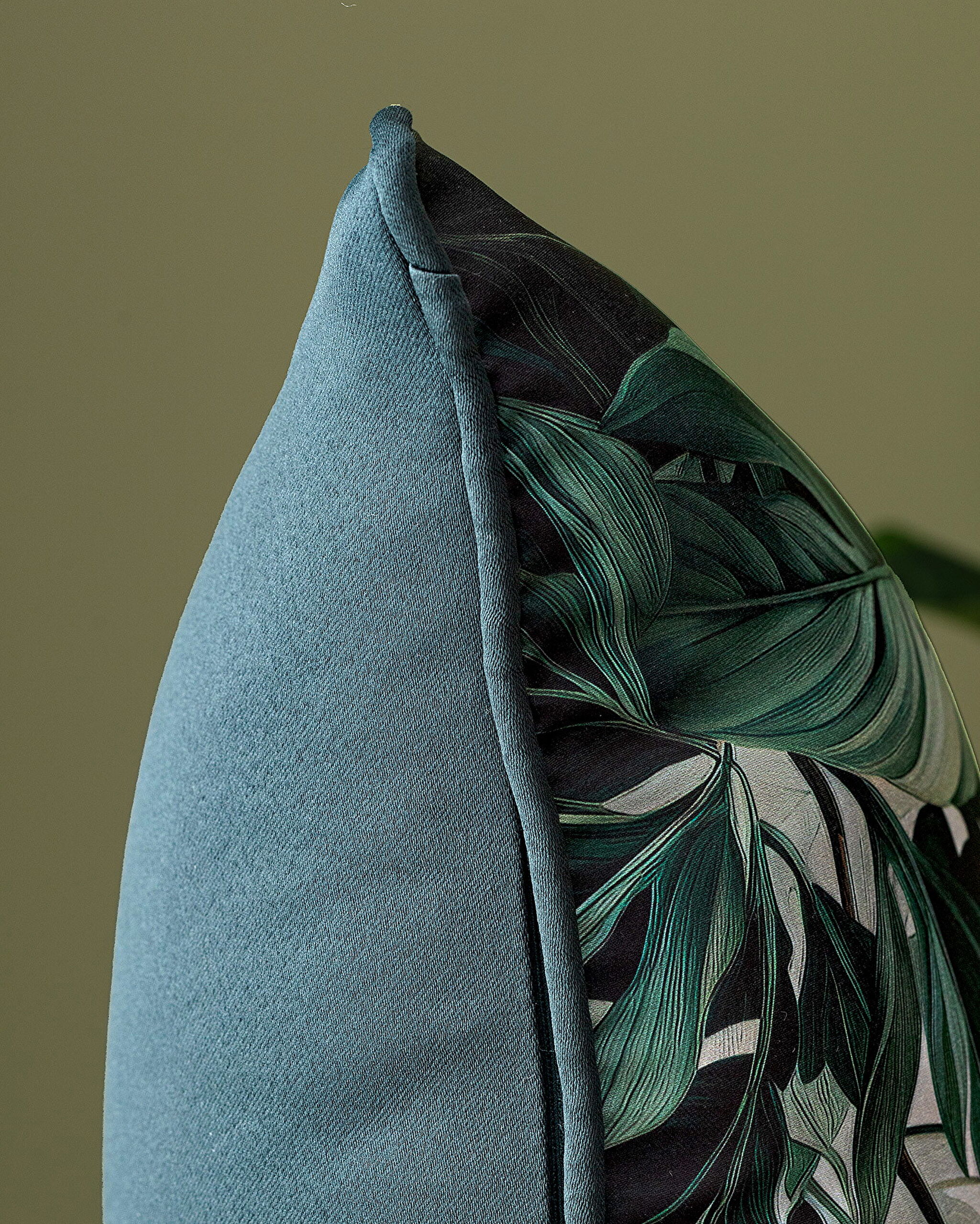 ⁠ Feuilles Cushion Cover_7}