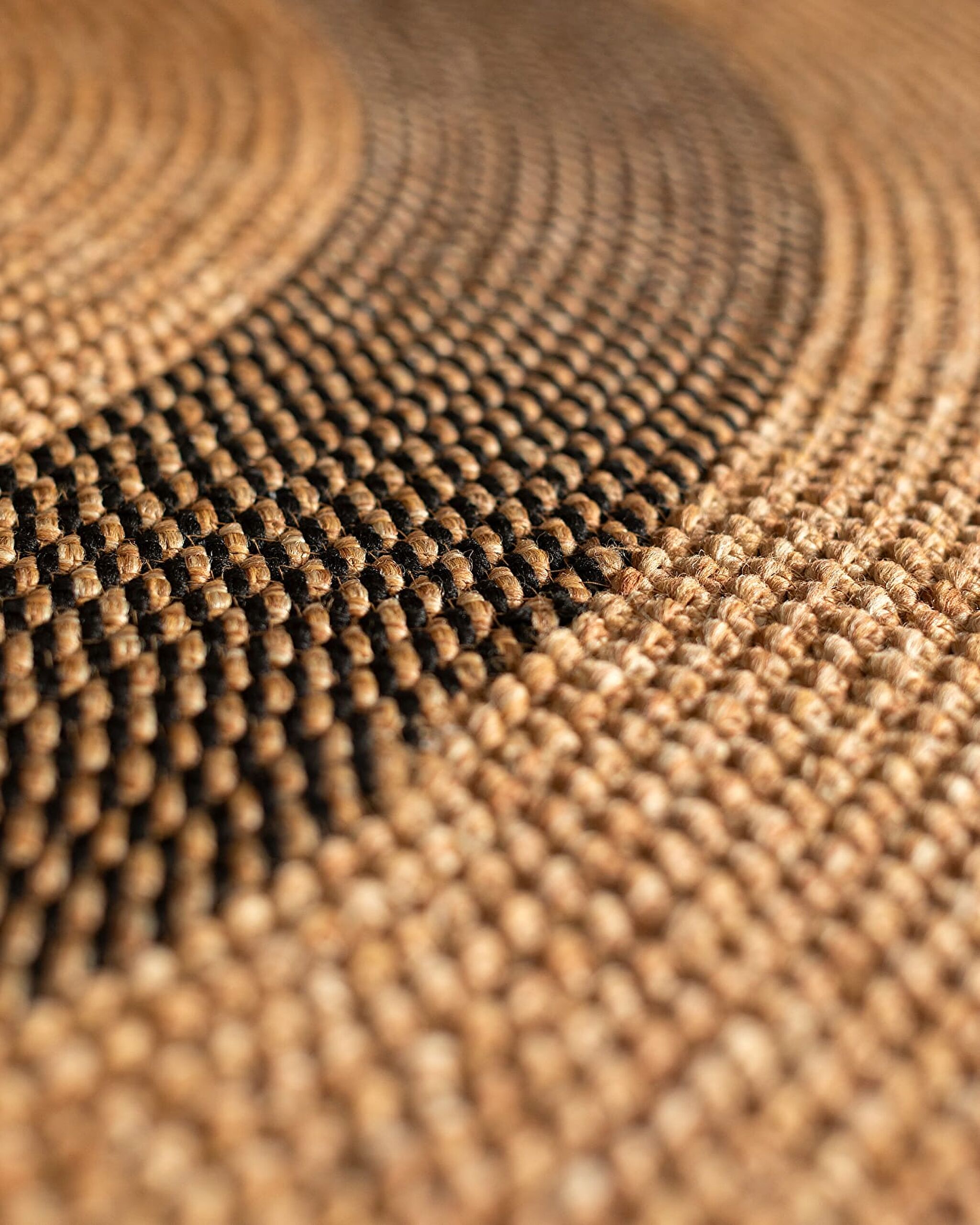 Alsace Round Rug - Natural/Black - 120 cm - 2