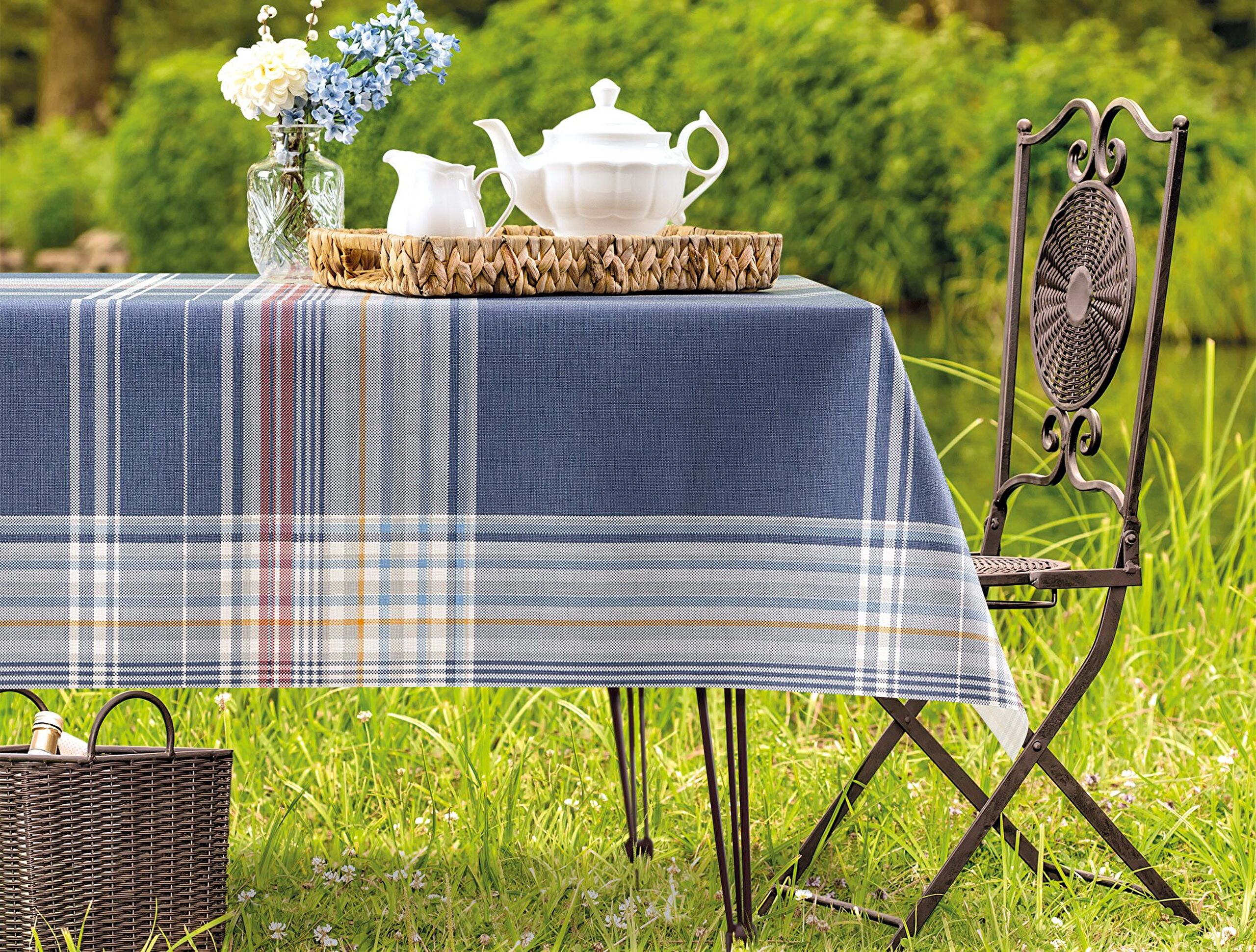 Farrant PVC Tablecloth - 0