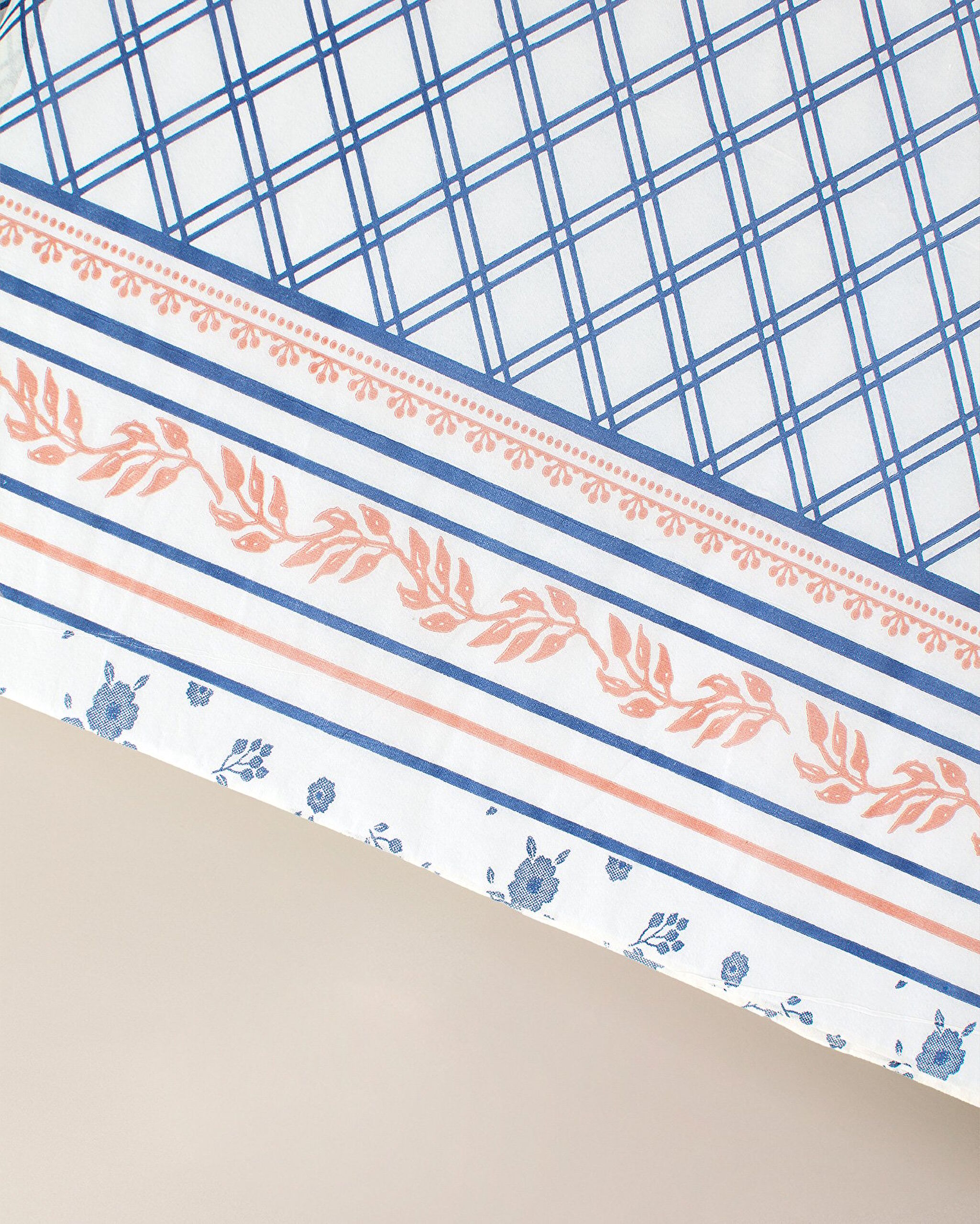 Hilaire Disposable Tablecloth - 0