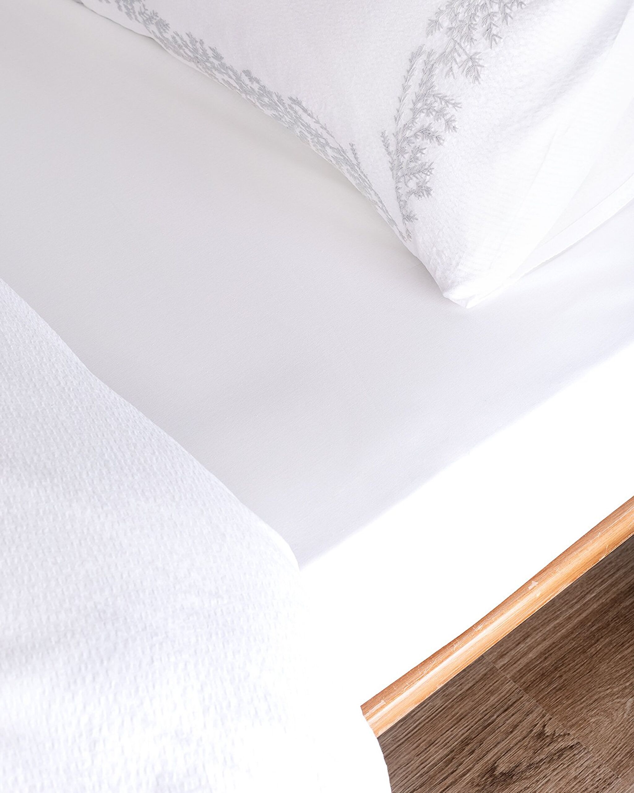 Linda Çift Kişilik Nakışlı Yıkamalı Gofre Nevresim Takımı - 4