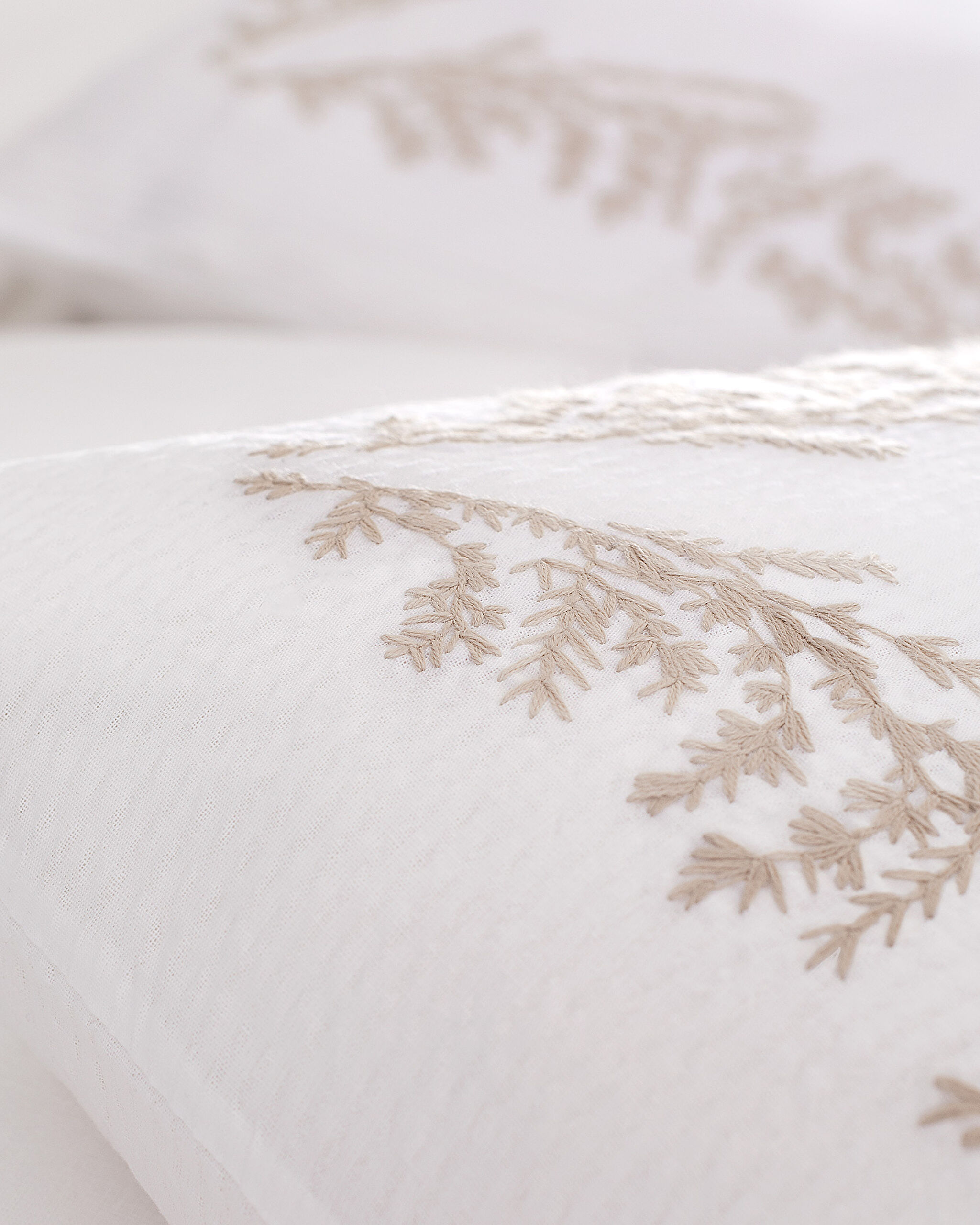 Linda Çift Kişilik Nakışlı Yıkamalı Gofre Nevresim Takımı - 2