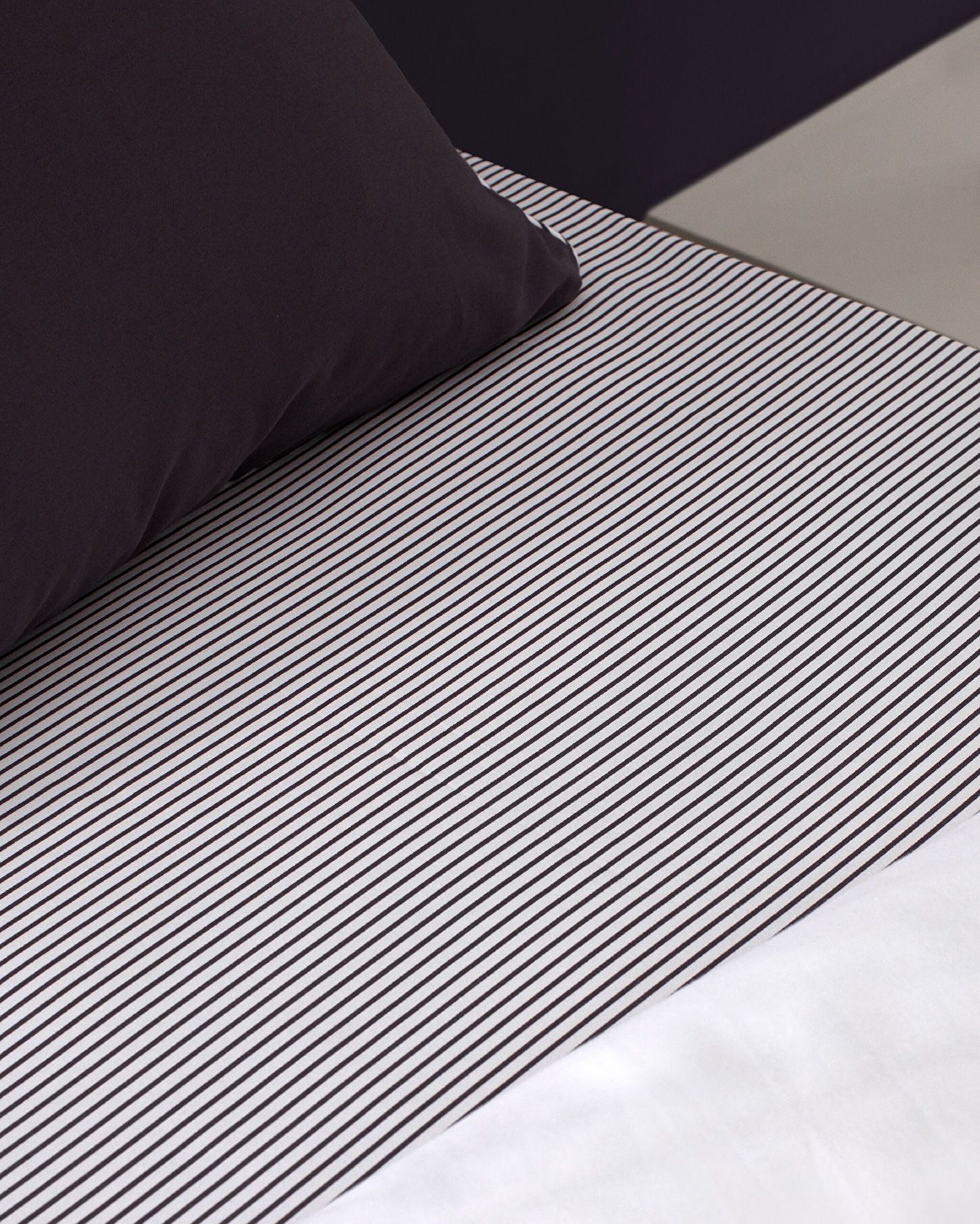 Verne Double Size Printed Satin Duvet Cover Set - 4