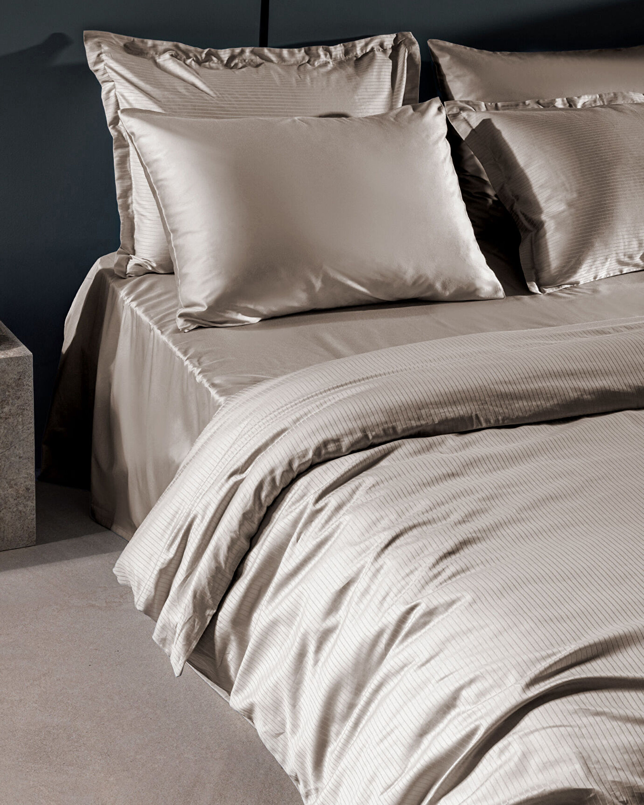 Thalie Double Sıze Strıped Satın Duvet Cover Set - 1