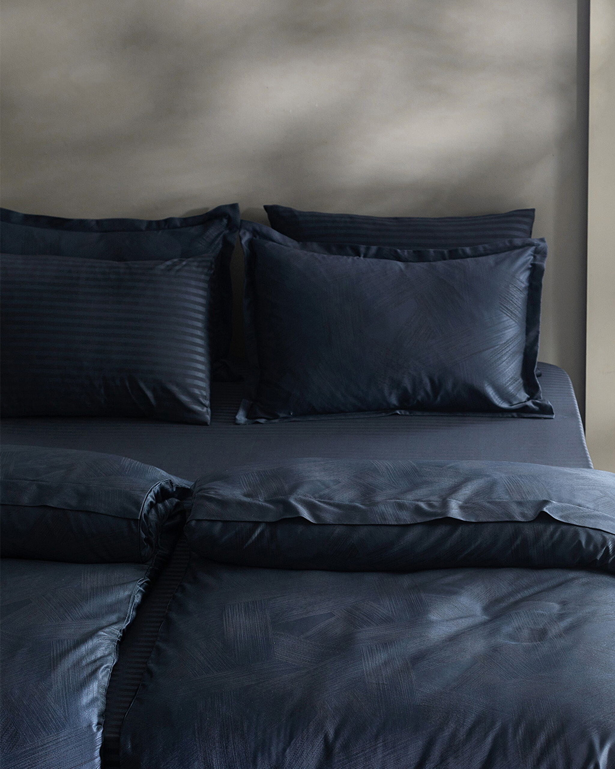 Ensemble de housse de couette en satin jacquard taille familiale Dreux - 1