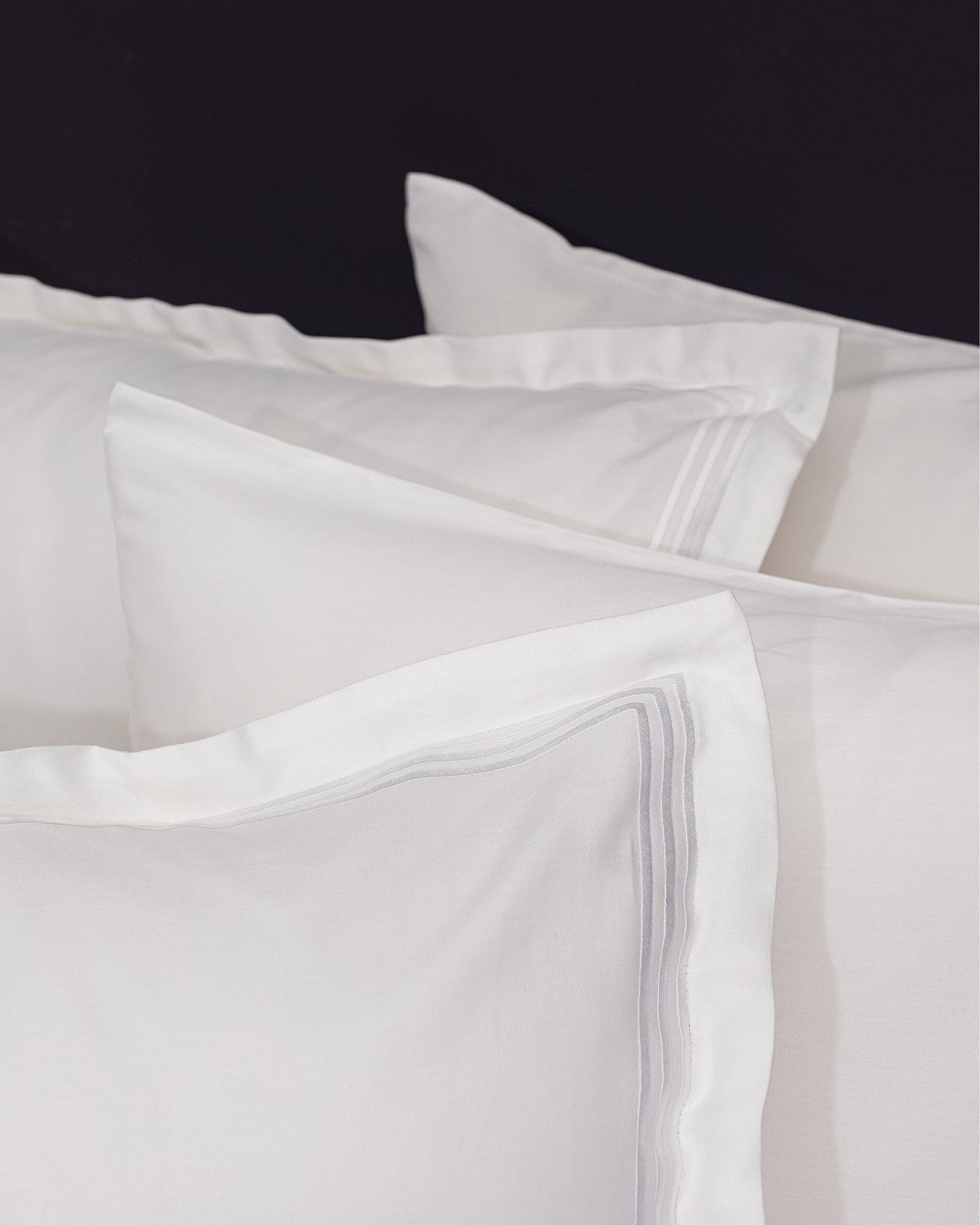 Ensemble de housse de couette en satin de bambou de taille familiale Clarette - 4