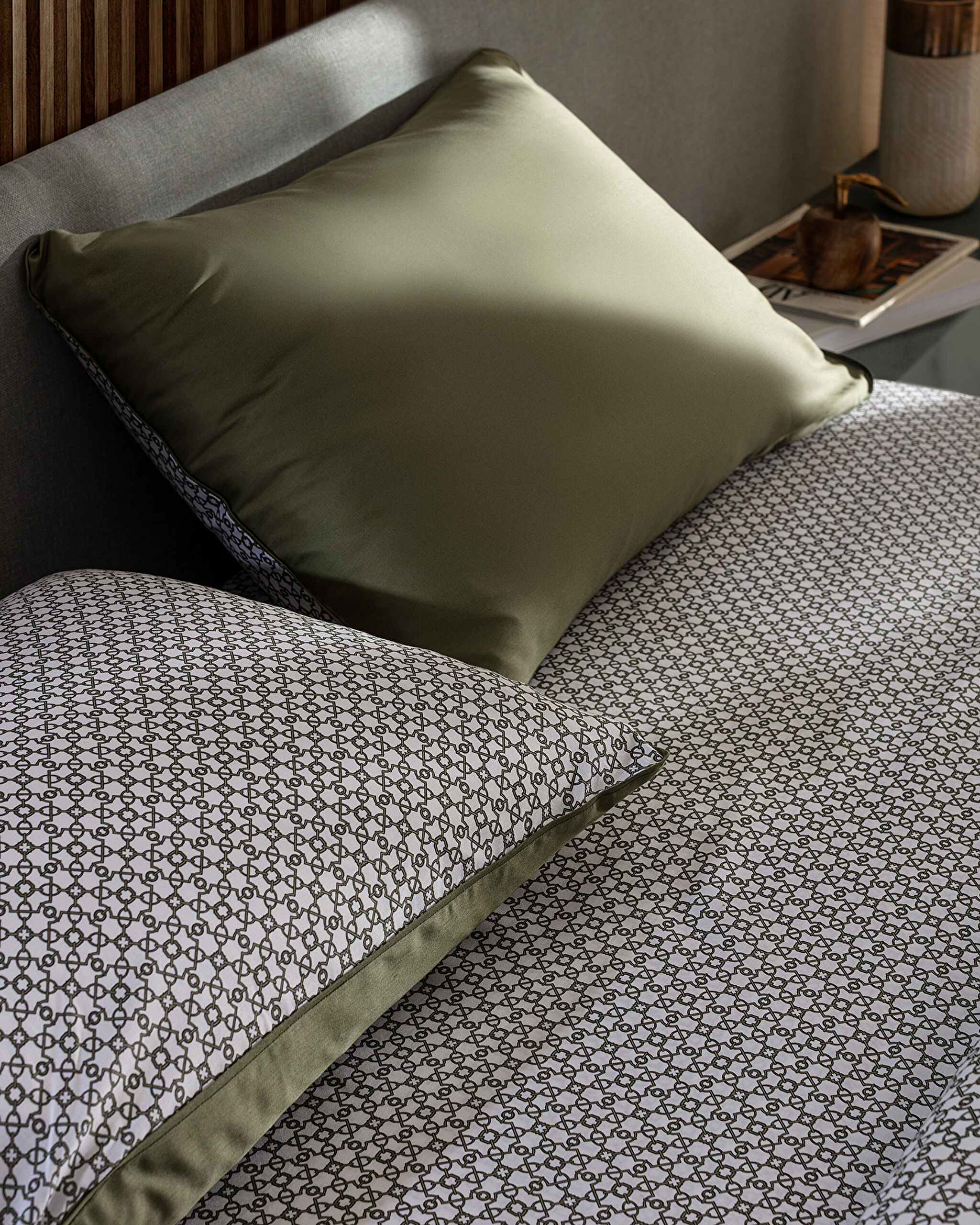 Ensemble de housse de couette en satin imprimé 100 % coton Dennie - Kaki - 4