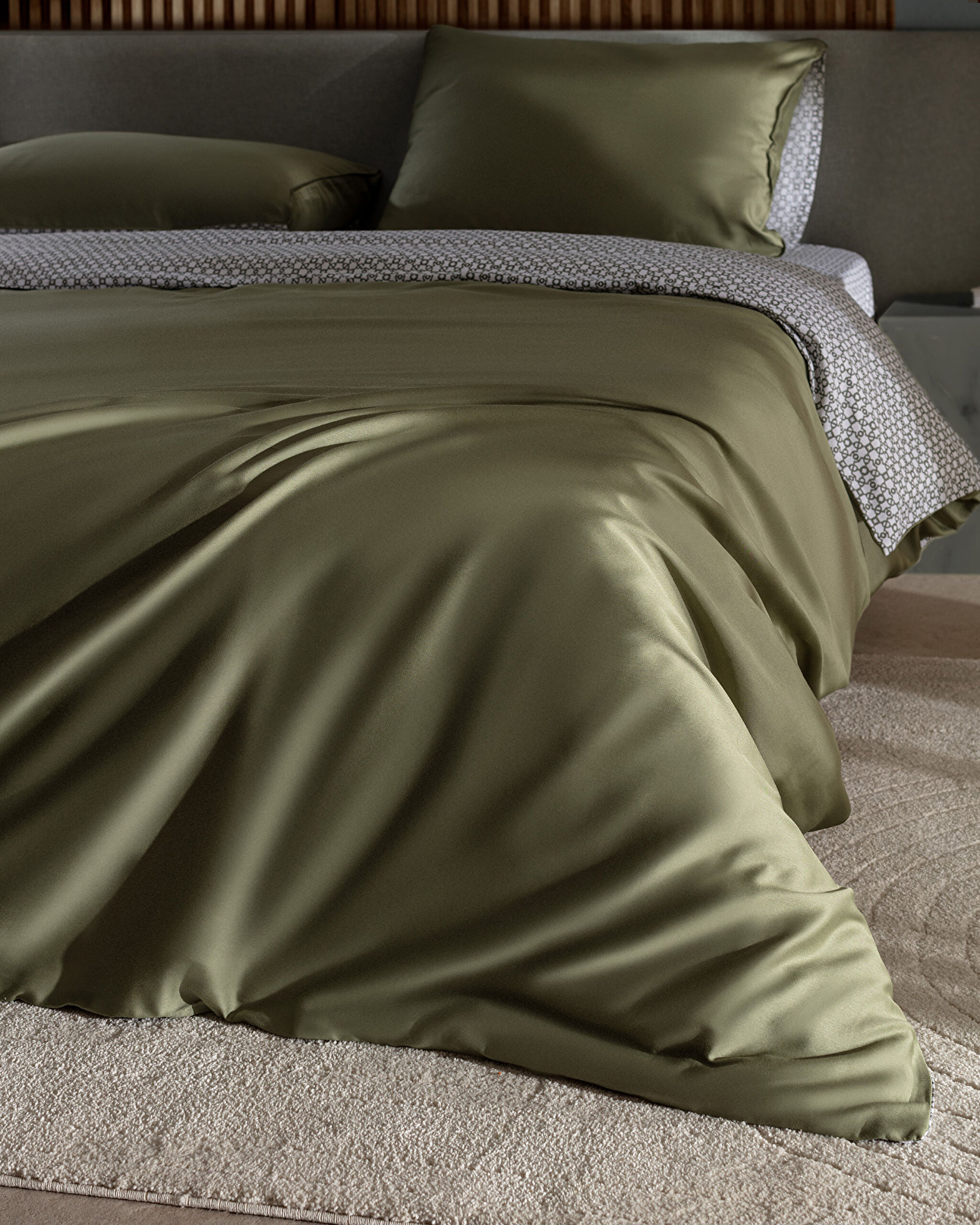 Ensemble de housse de couette en satin imprimé 100 % coton Dennie - Kaki - 1