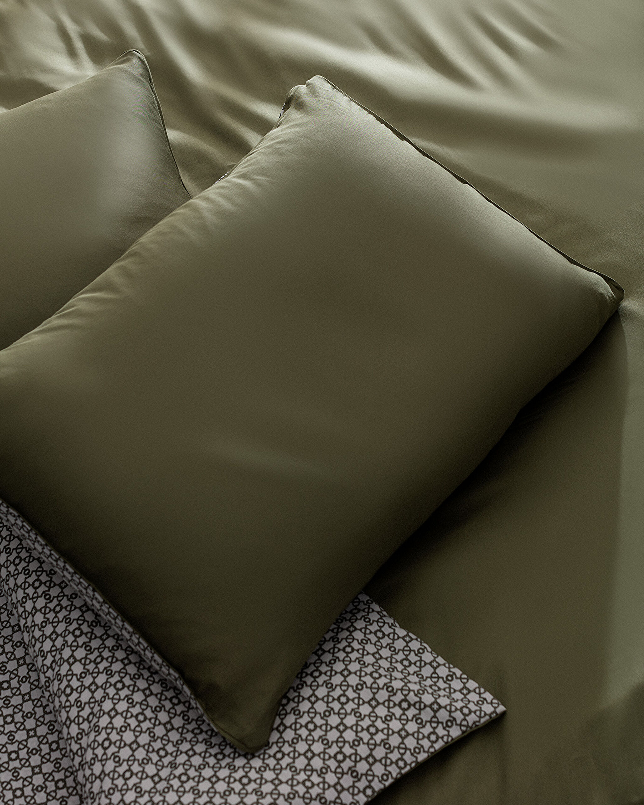 Ensemble de housse de couette en satin imprimé 100 % coton Dennie - Kaki - 5