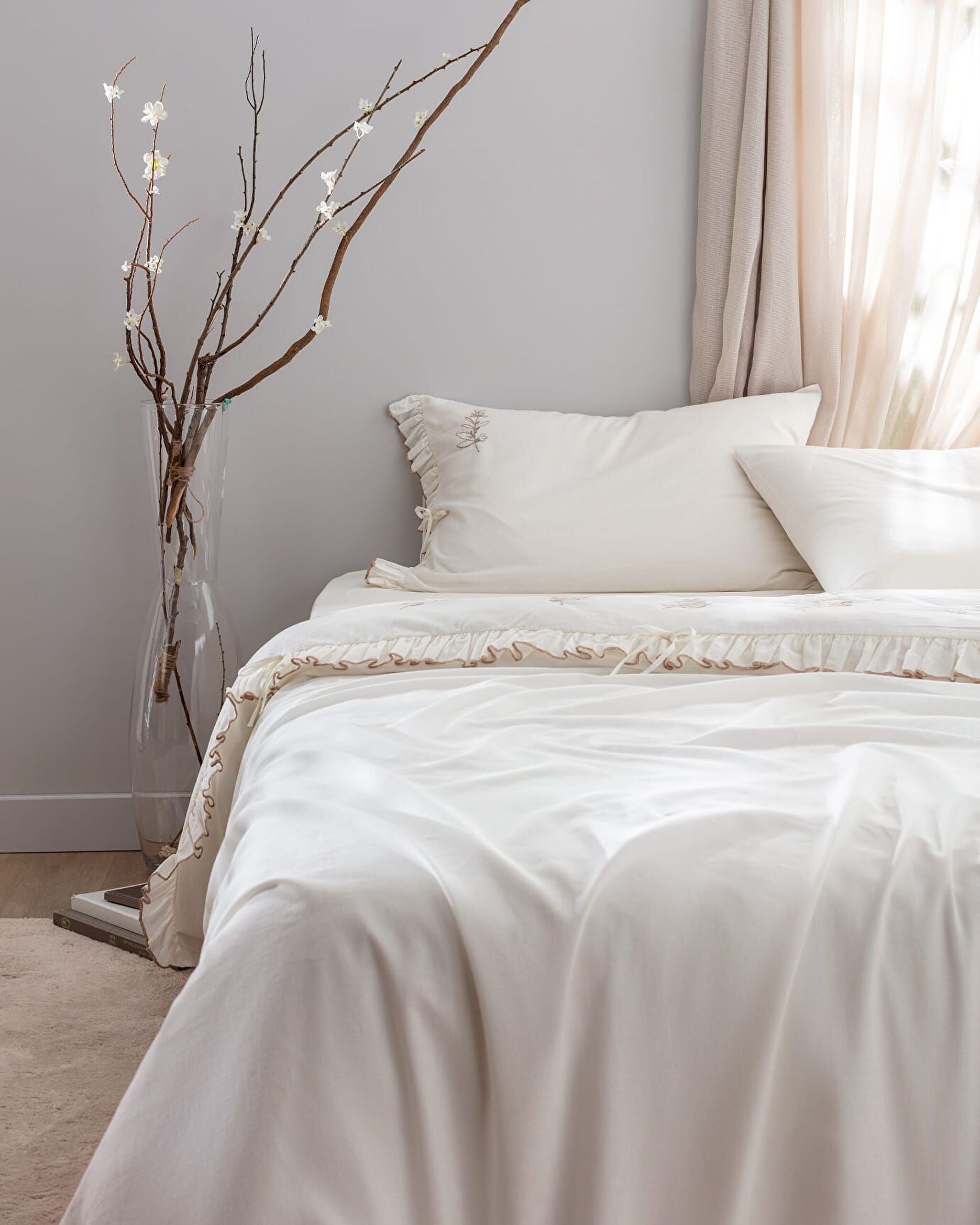 Perline King Size Duvet Cover Set - 1