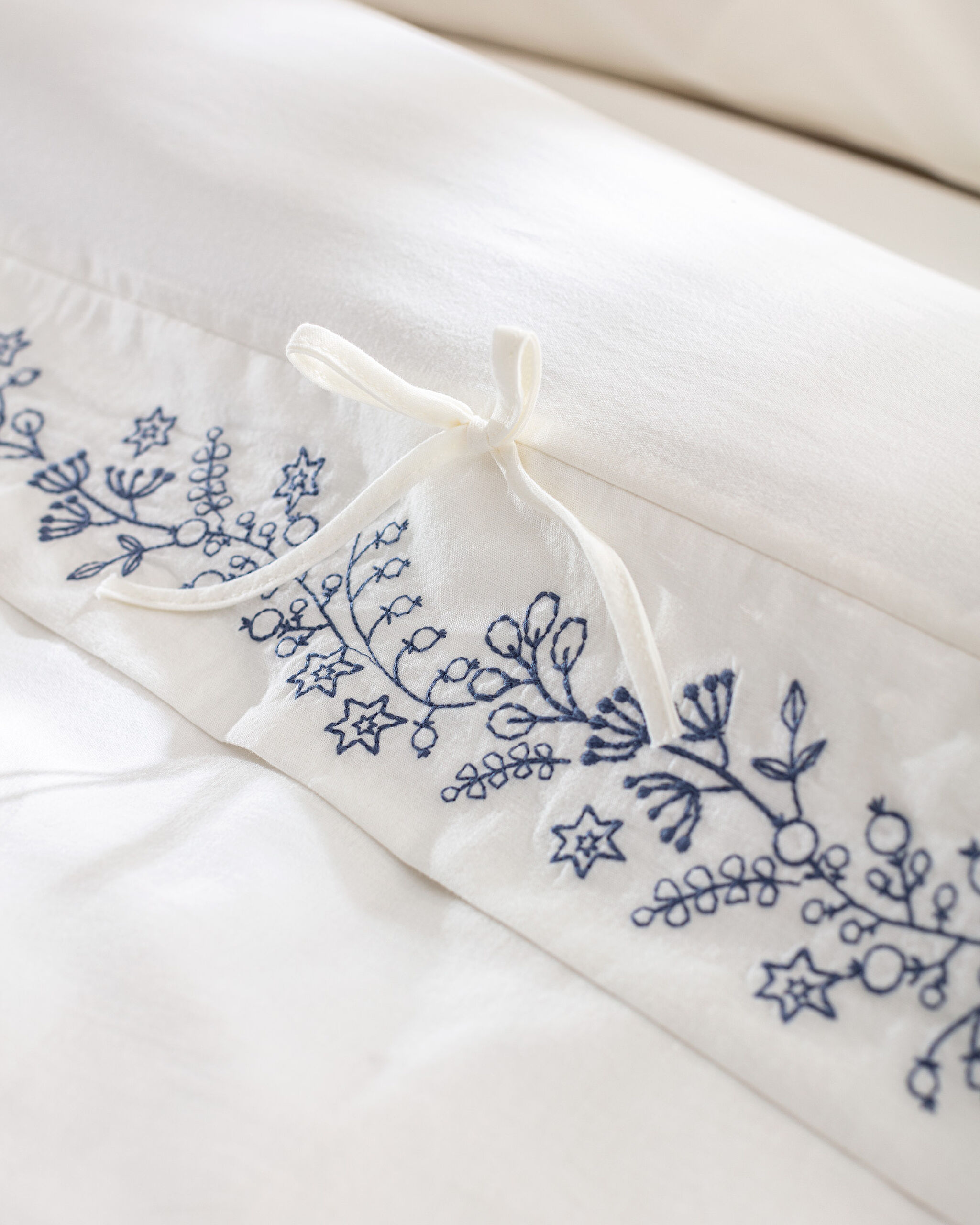 Parure de lit King Size 100 % coton avec housse de couette nouée - Écru/Bleu marine - 5