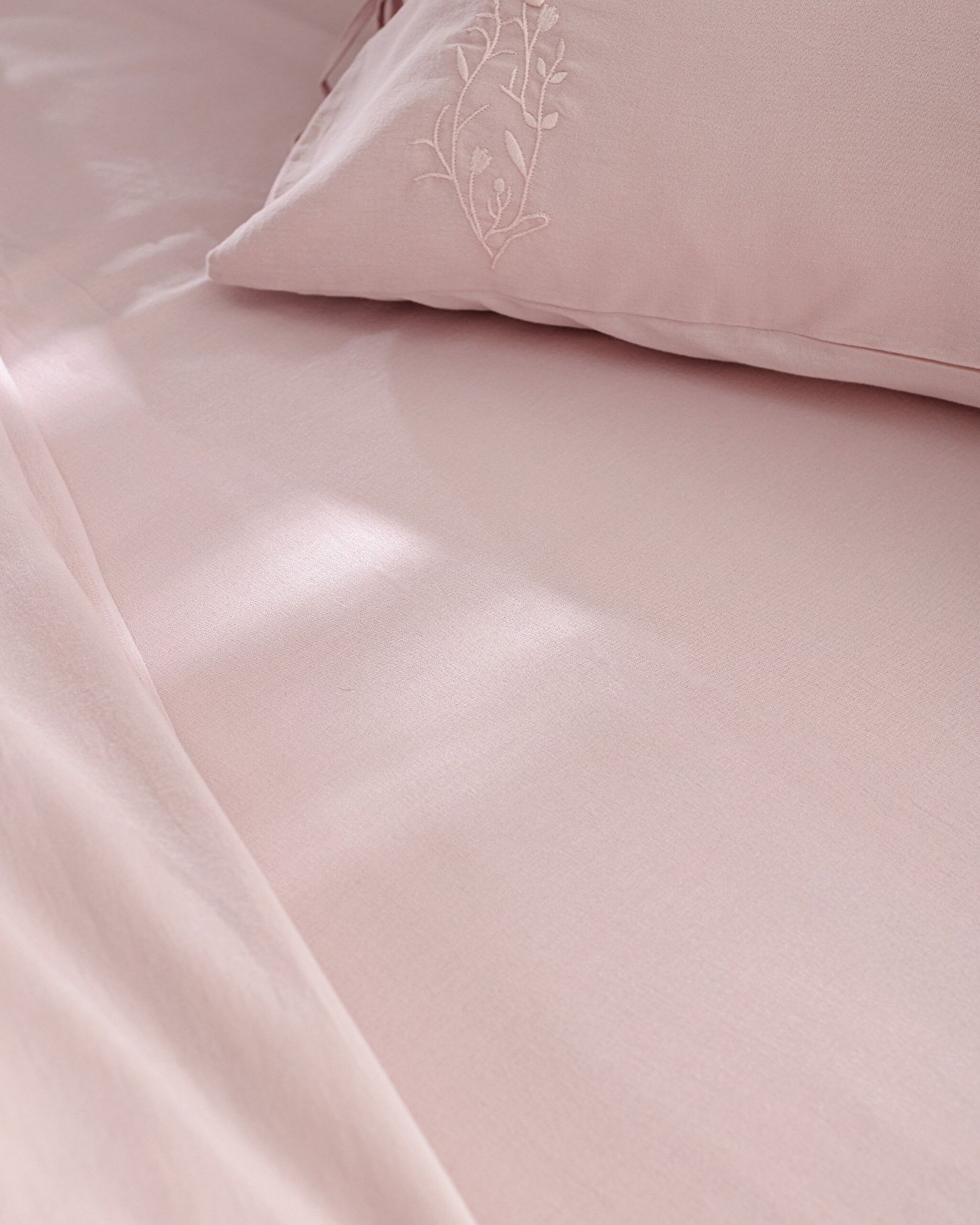 Ensemble de housse de couette brodée 100 % coton King Size Loris - Poudre - 5