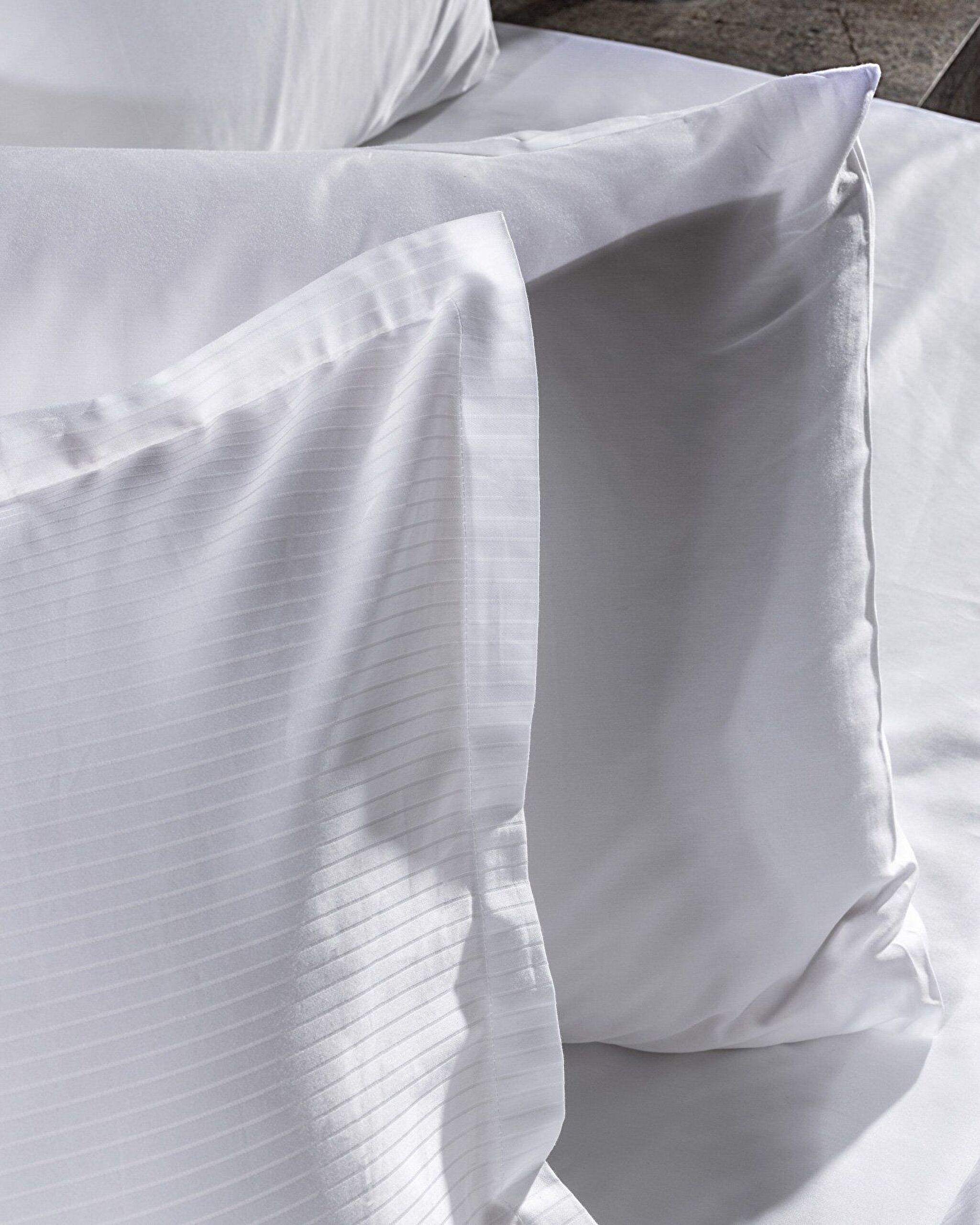 Thalie Kıng Sıze Strıped Satın Duvet Cover Set - 6