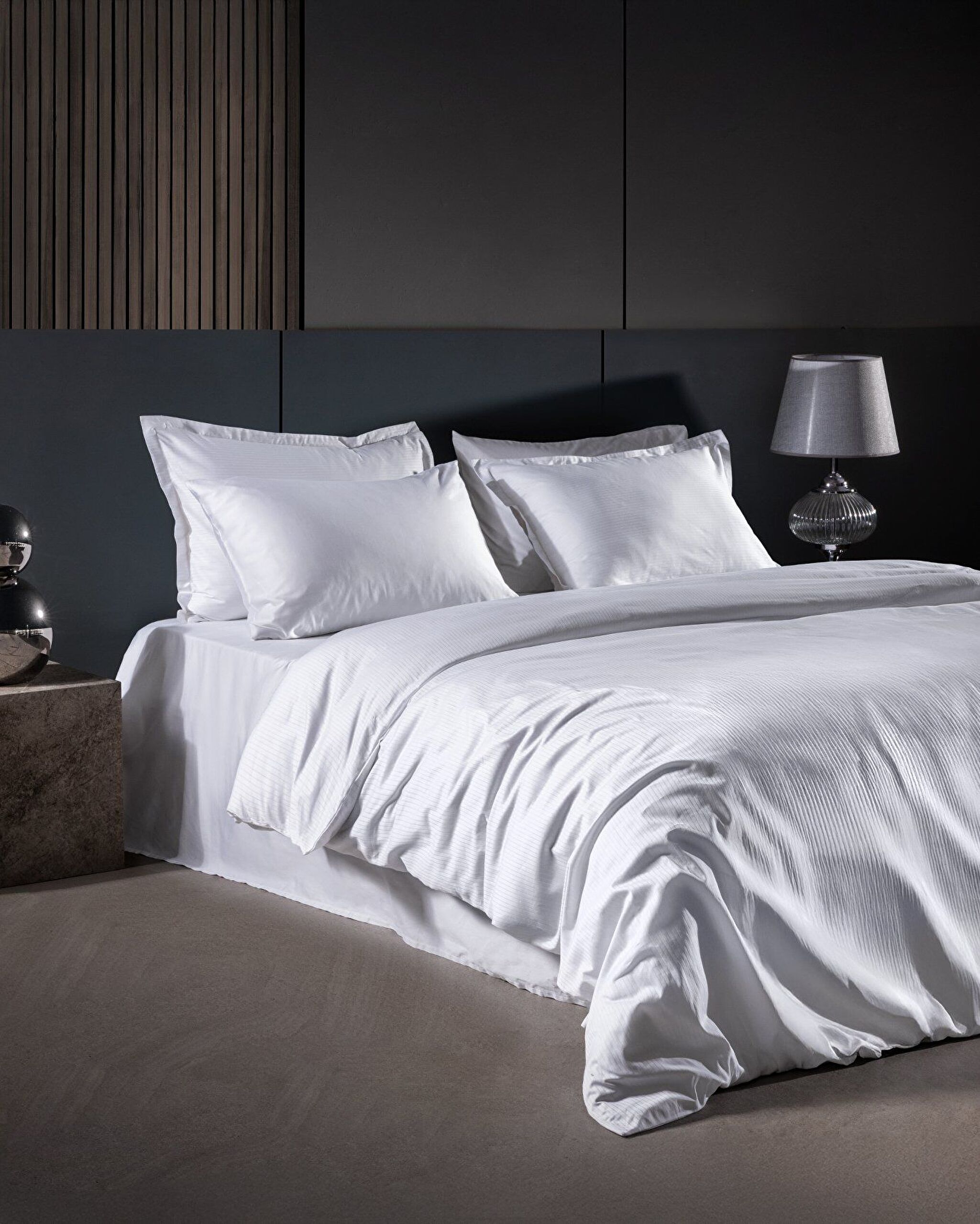 Thalie Kıng Sıze Strıped Satın Duvet Cover Set - 0