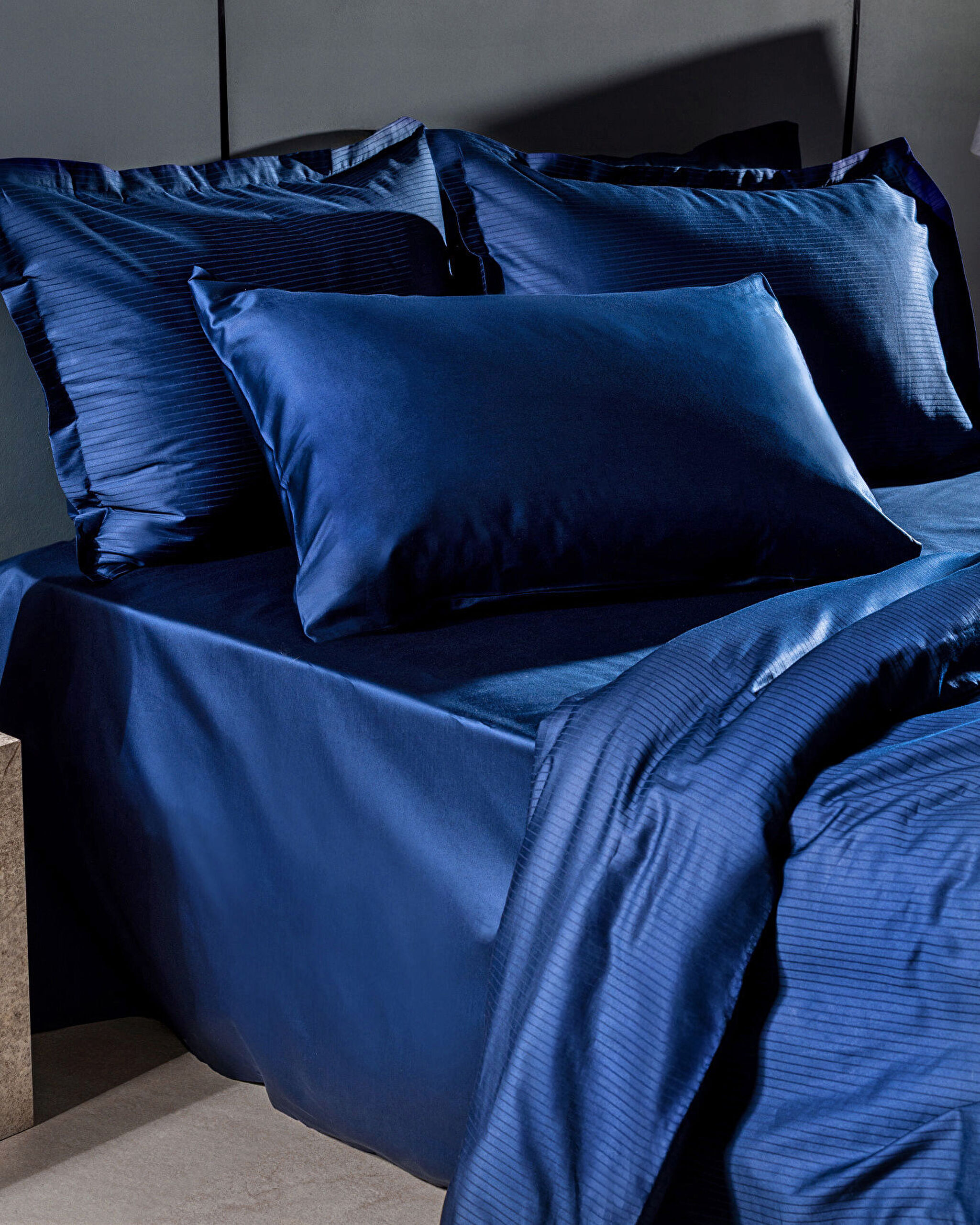 Thalie Kıng Sıze Strıped Satın Duvet Cover Set - 4