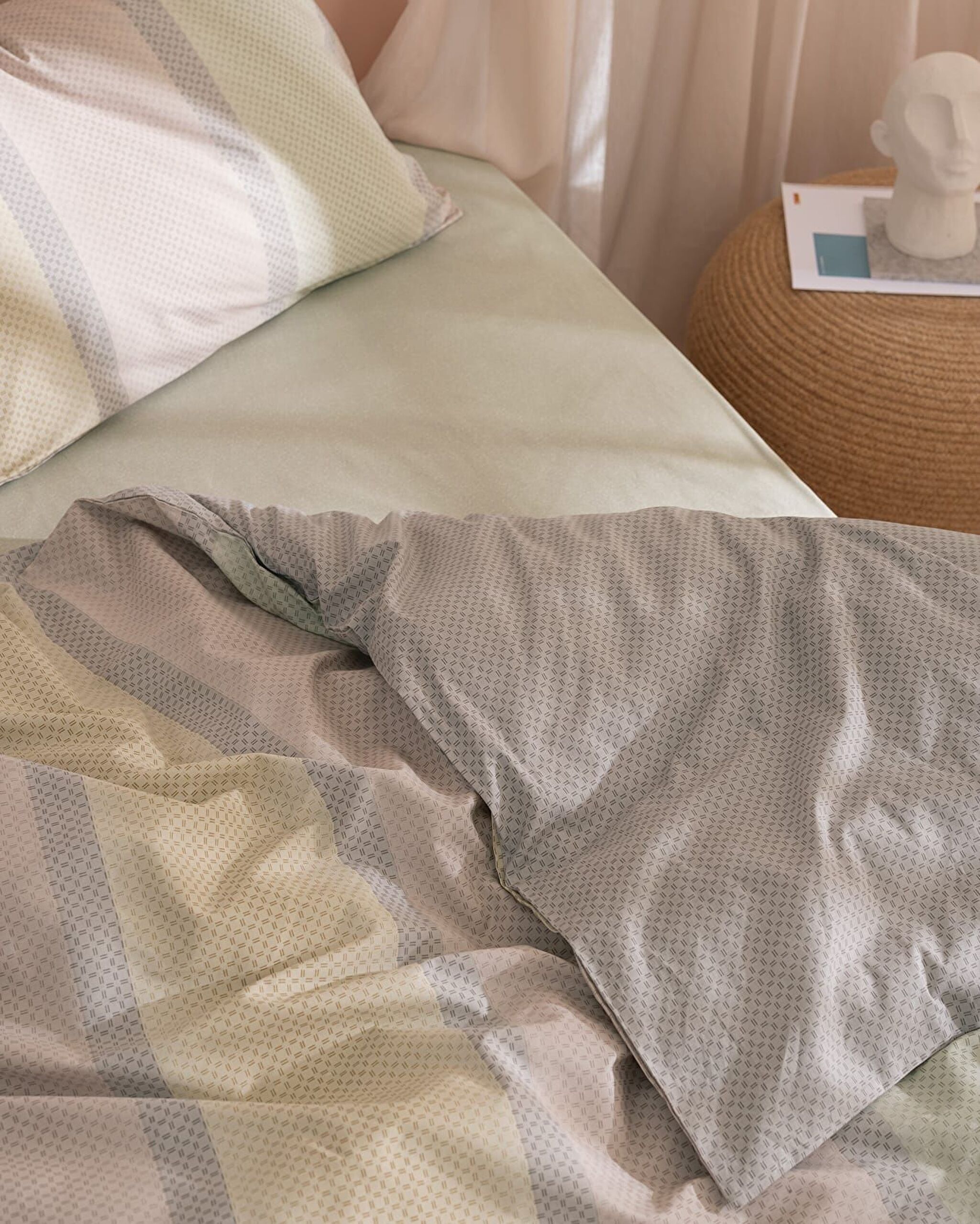 Cannes King Size Fitted Duvet Cover Set - Ranforce Patterned - 3