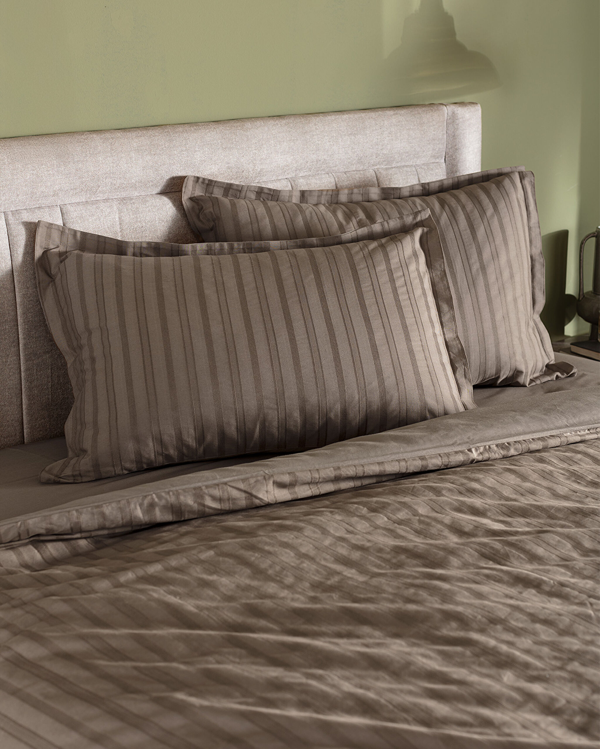 Ensemble de housse de couette Nicole King Size 100% coton Dobby - Vison - 2