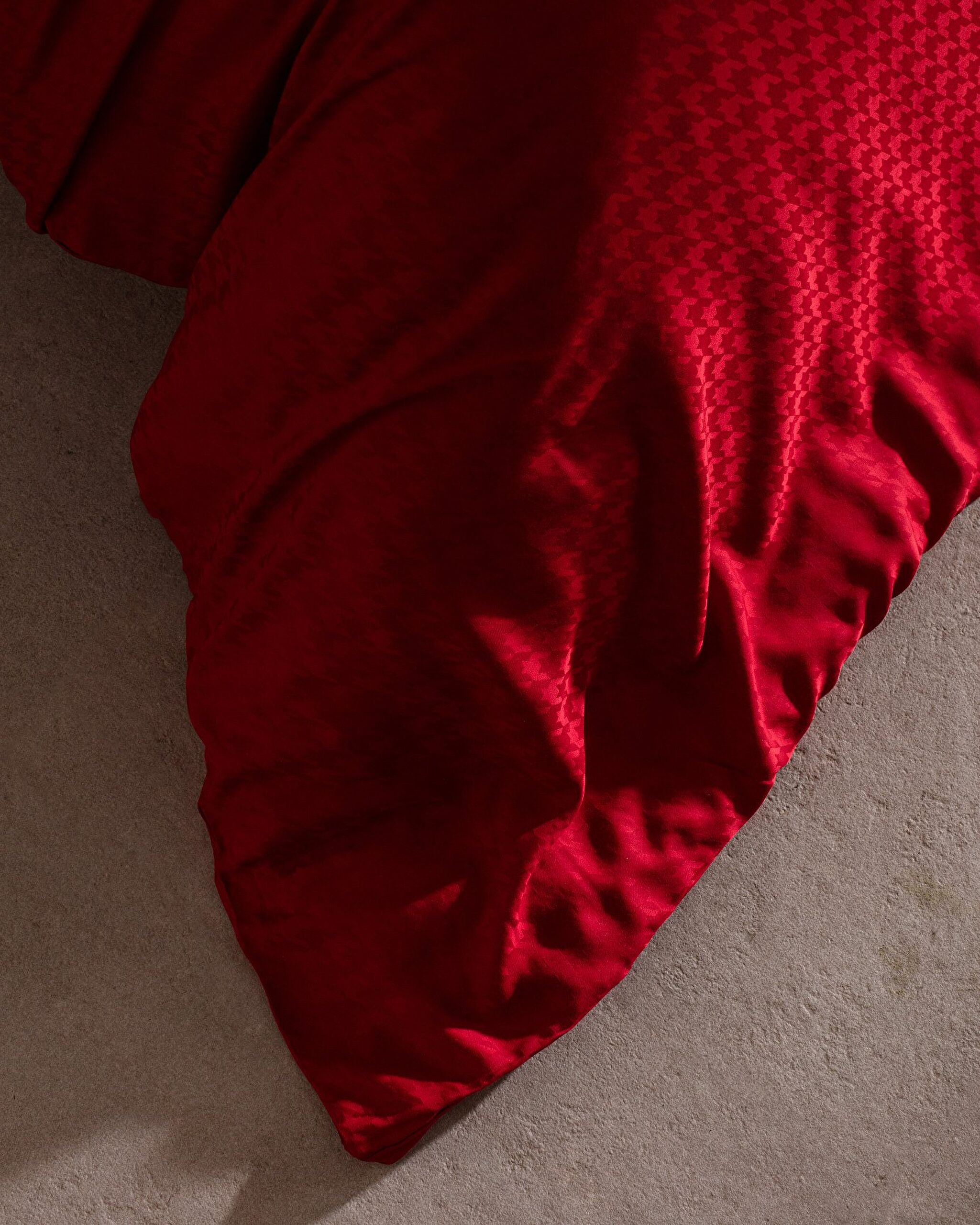 Ensemble de housse de couette en satin de bambou pour lit king size Lune - Rouge - 5