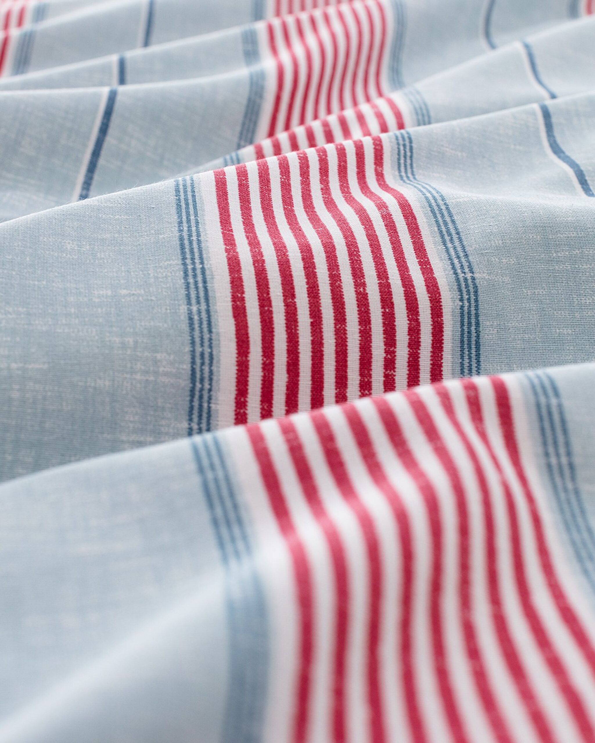 Ensemble de housse de couette imprimé en coton Marc King Size - Bleu/Rouge - 7