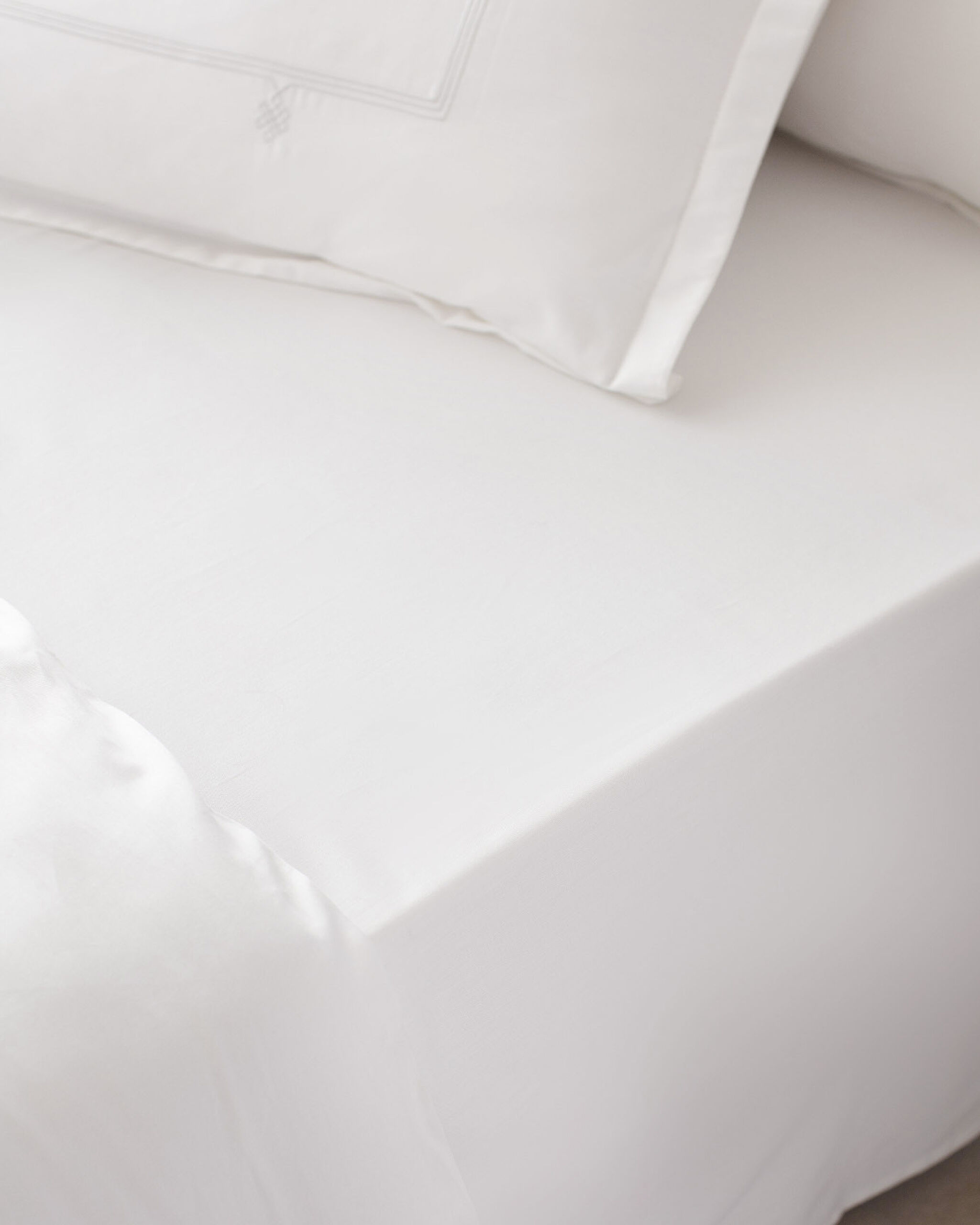 Ensemble de housse de couette en satin brodé taille familiale Lilas - Gris clair - 5