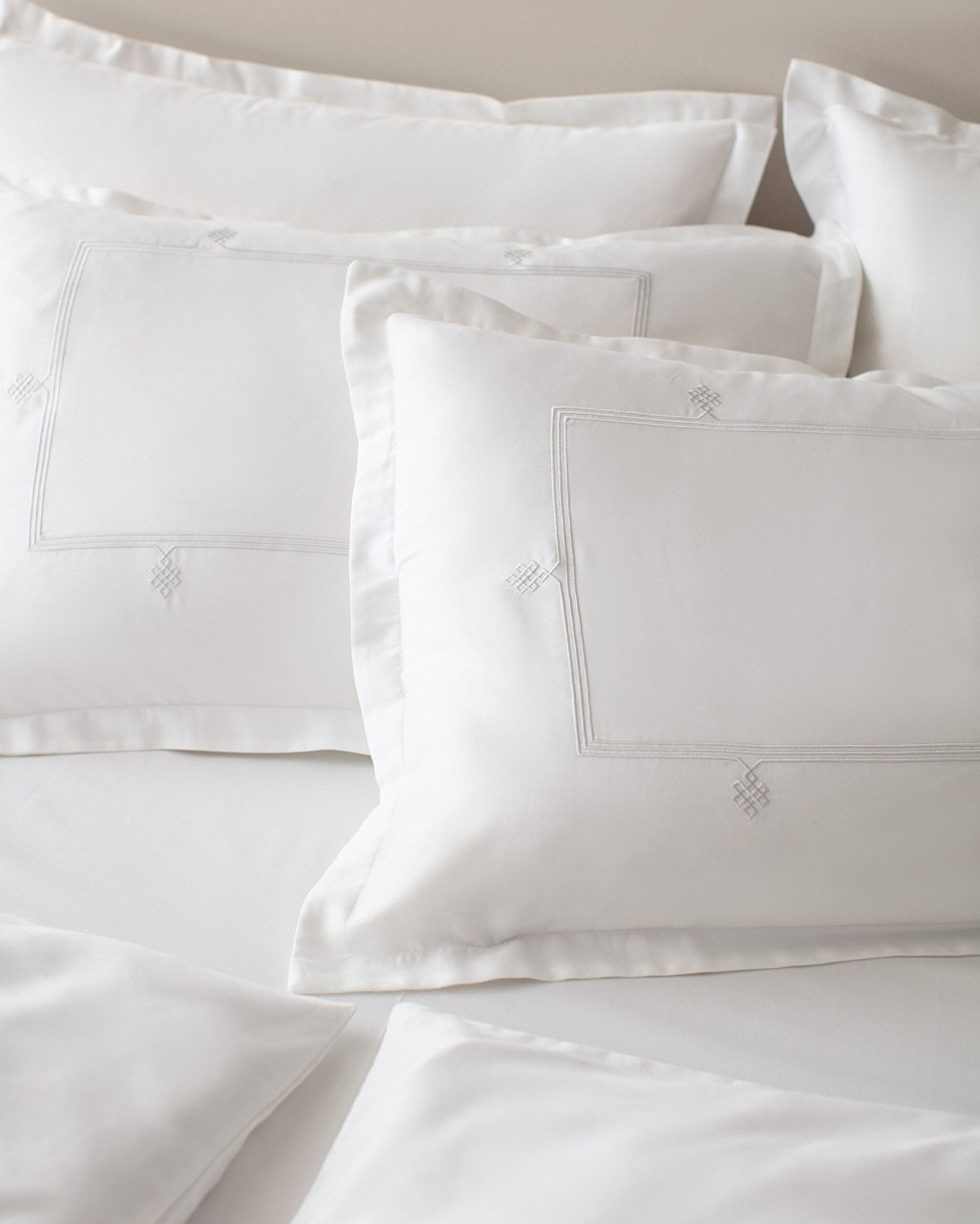 Ensemble de housse de couette en satin brodé taille familiale Lilas - Gris clair - 3