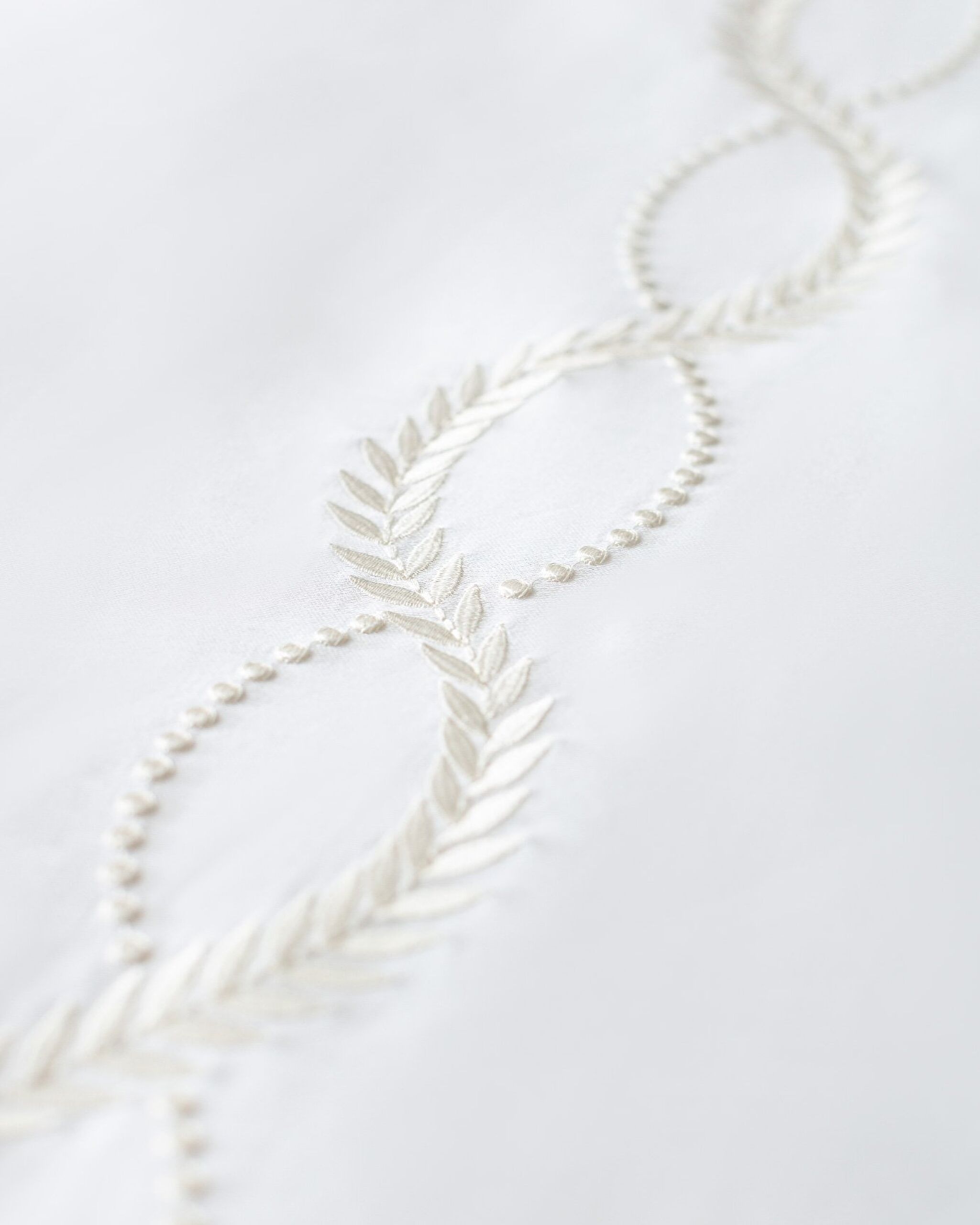 Marguerite Family Size Embroidered Satin Duvet Cover Set - Ecru - 6