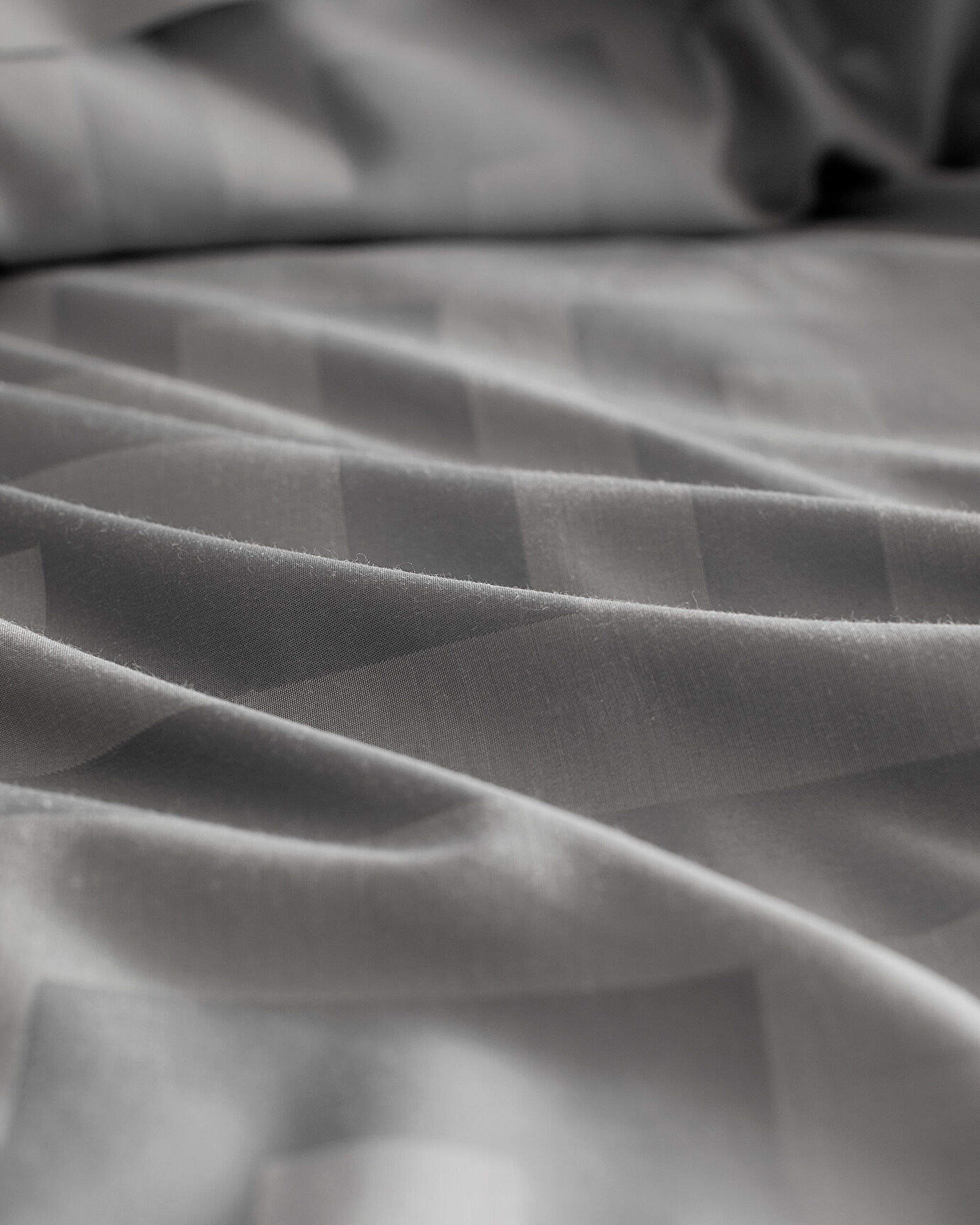 Belda Family Size Duvet Cover Set - Jacquard Satin - 6