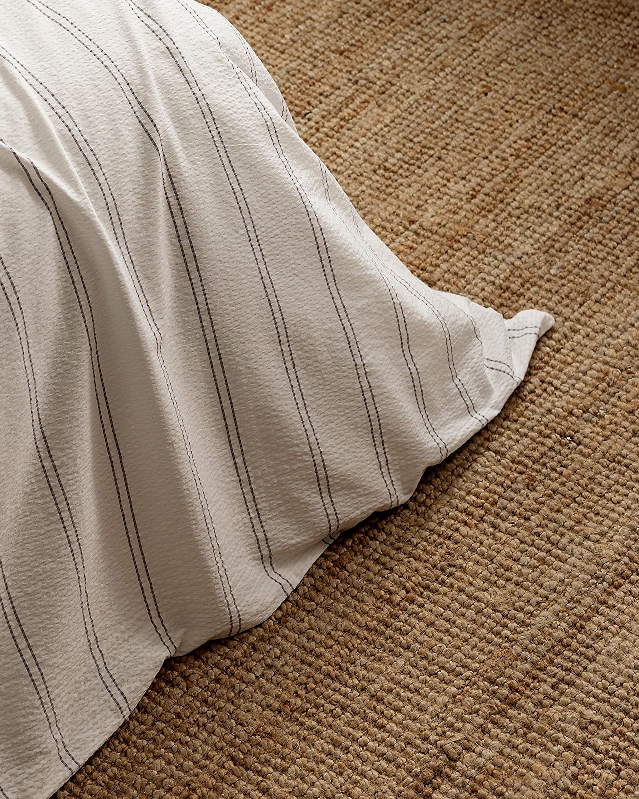 Ensemble de housse de couette en seersucker lavé 100 % coton à rayures Linda - Blanc/Anthracite - 3