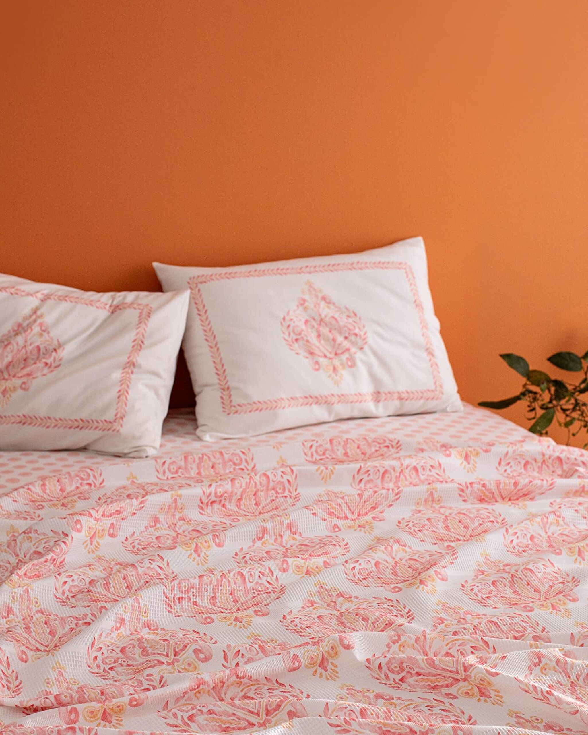 مجموعة بيكيه مطبوعة ببطاقة مزدوجة من Theoni - 1